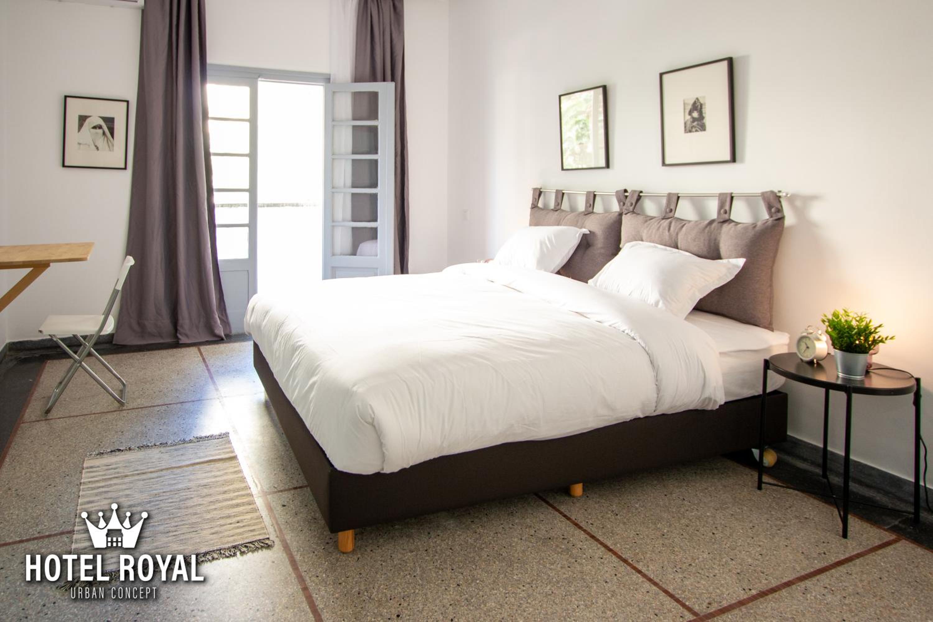 Double Room - Photo 15