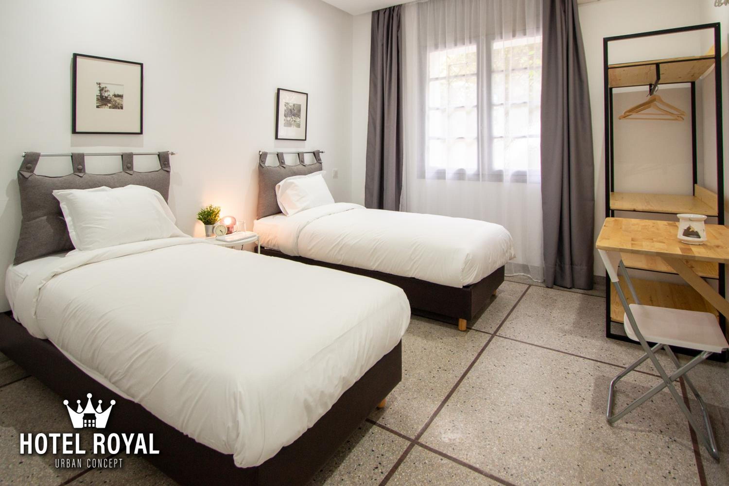 Double or Twin Room - Photo 13
