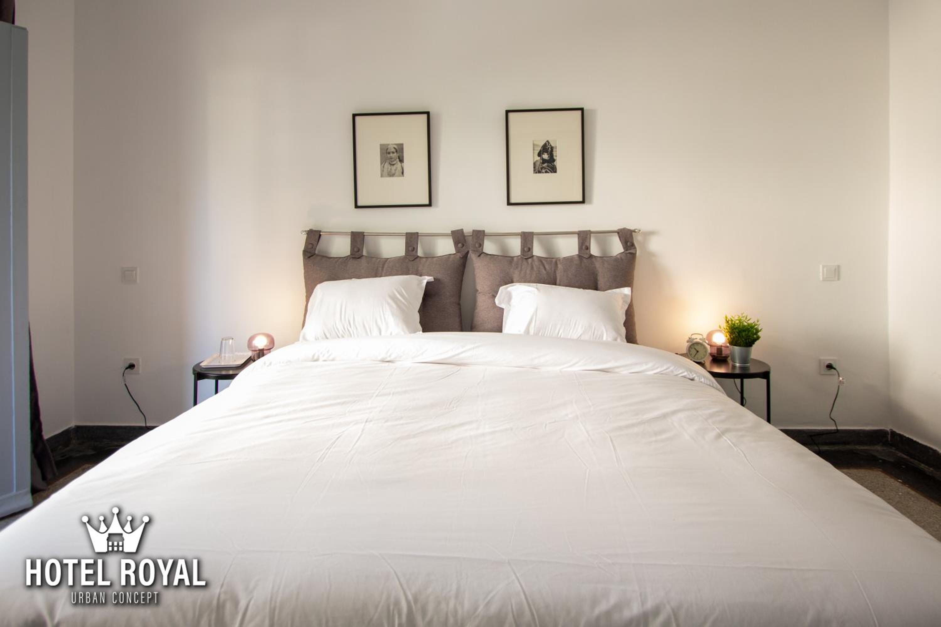 Double Room - Photo 13