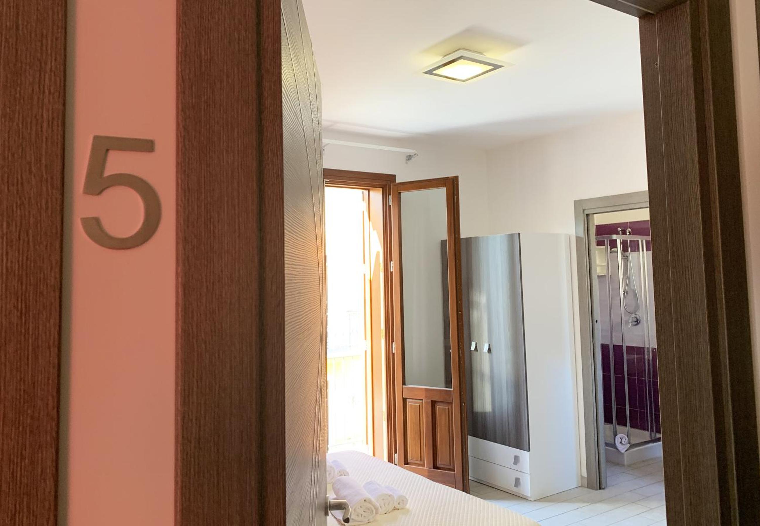 Superior Double Room with Balcony photo 3