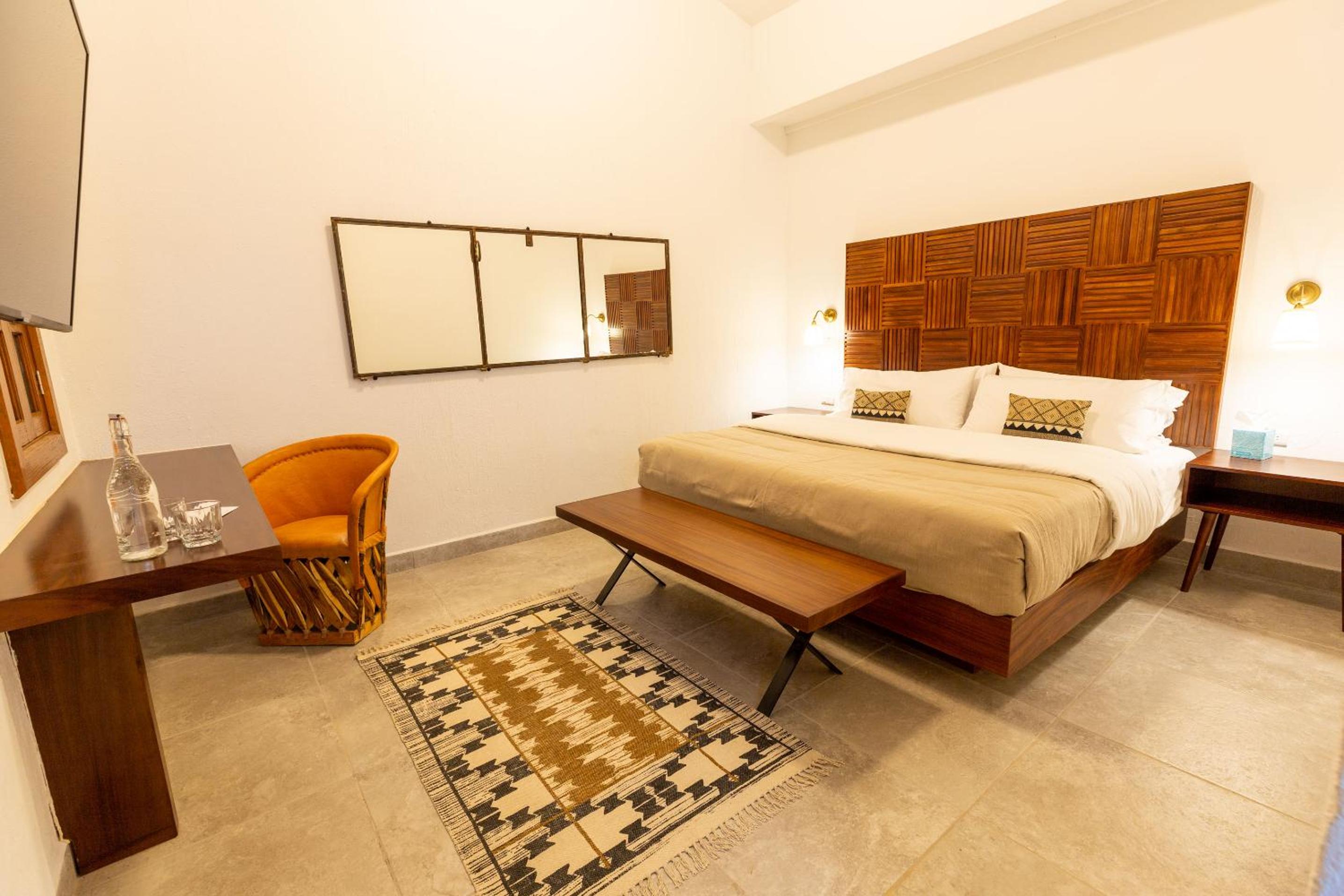Deluxe King Room