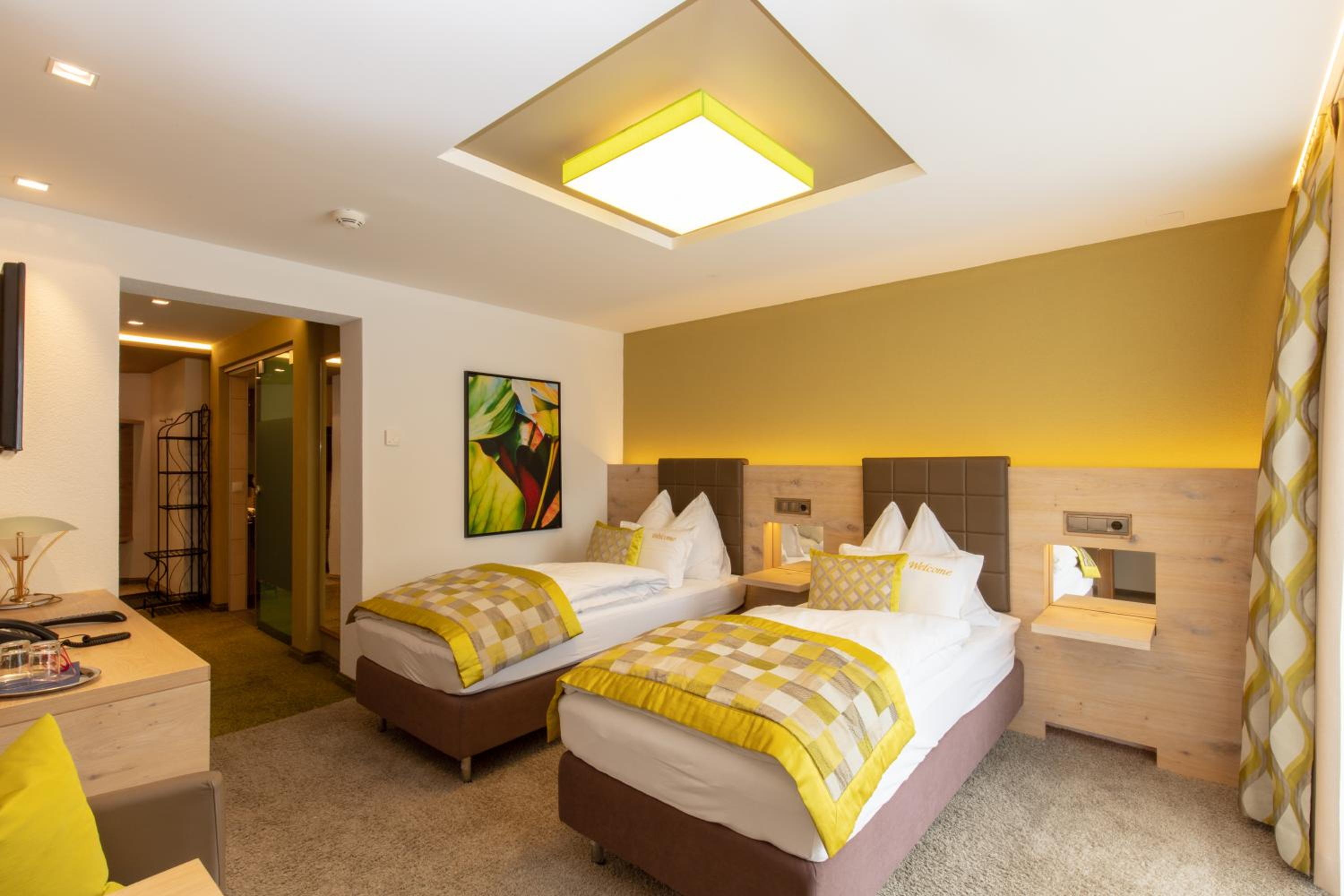 Deluxe Double Room with Mountain View photo 2