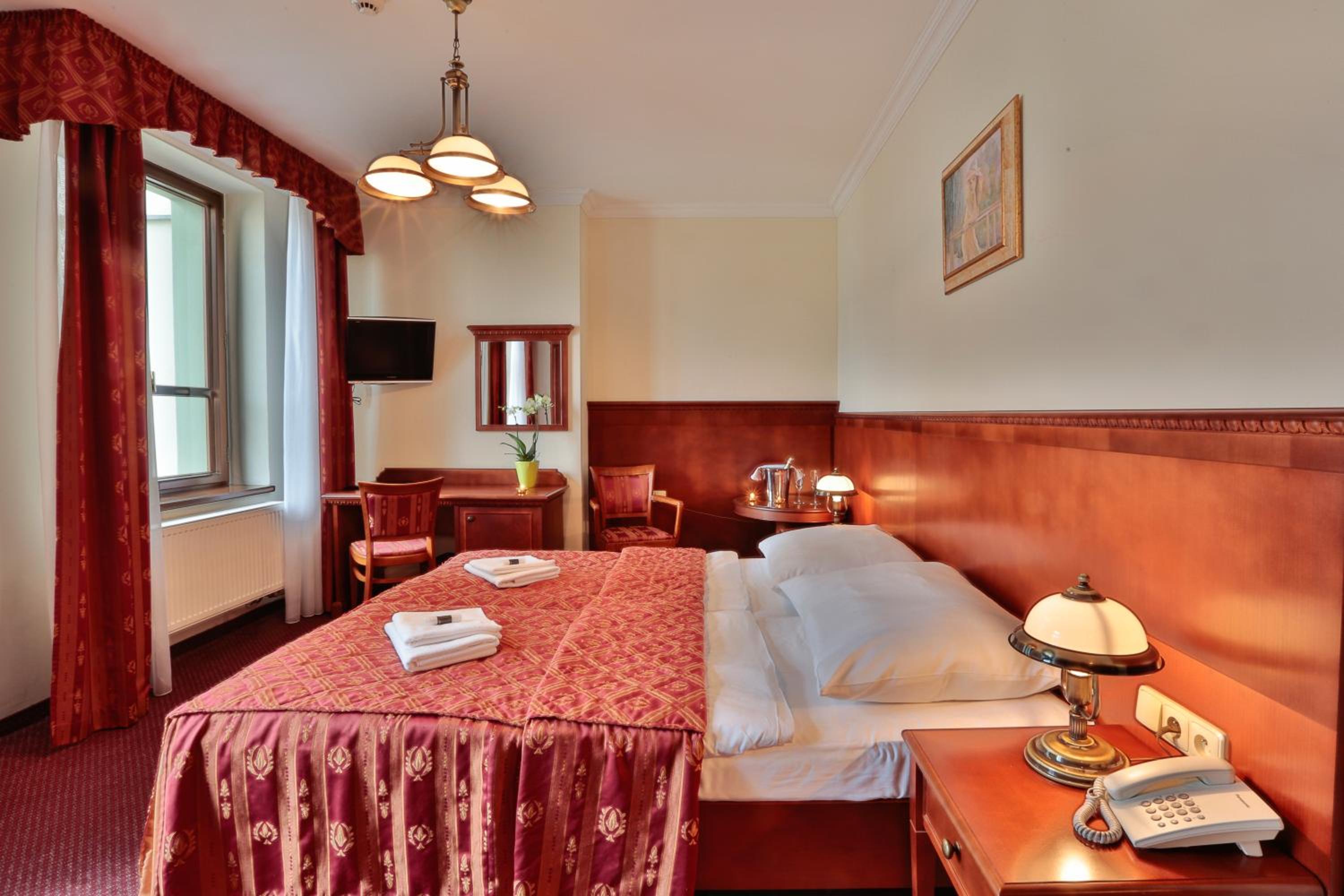 Deluxe Double Or Twin Room With Balcony