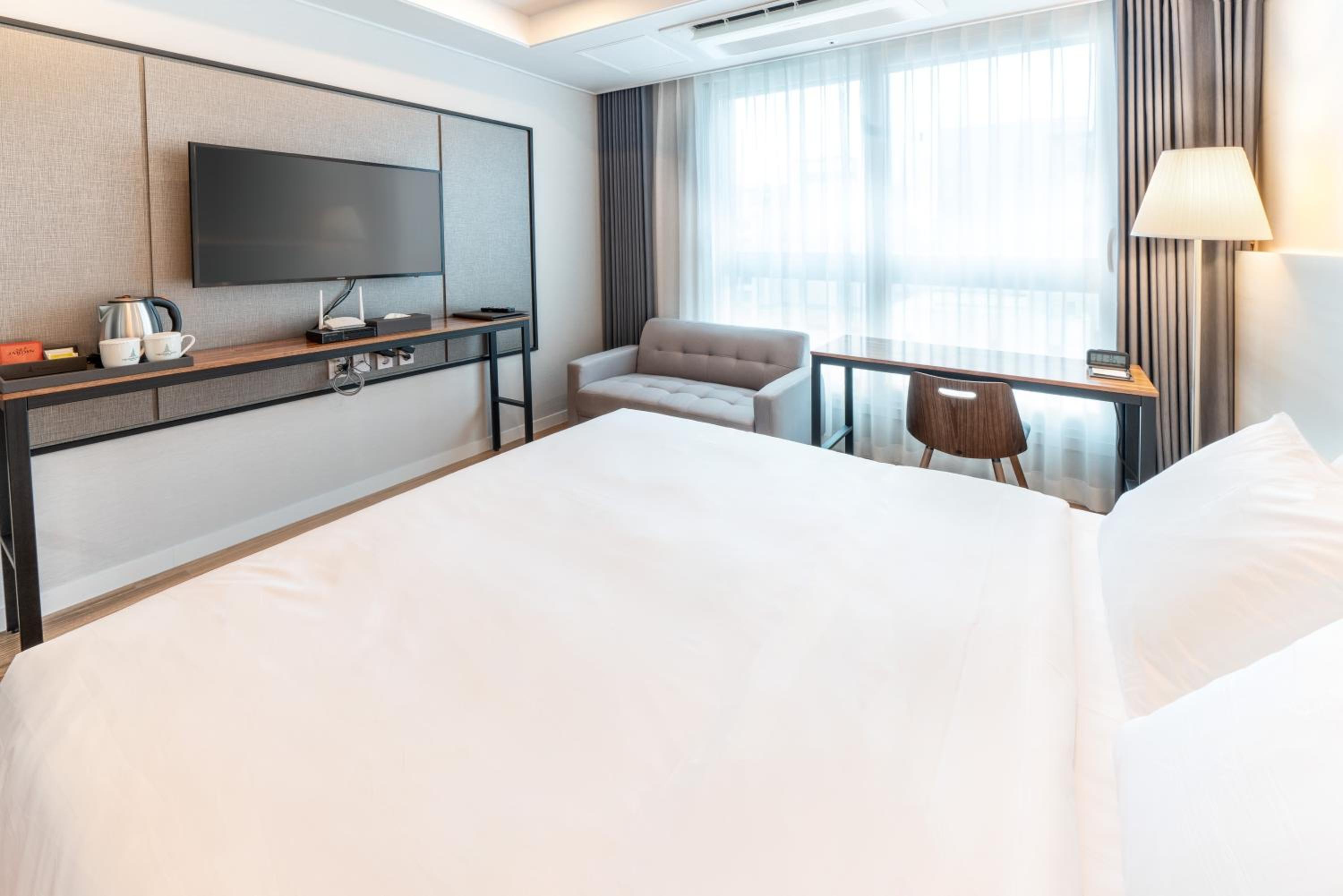Double Room - Photo 3