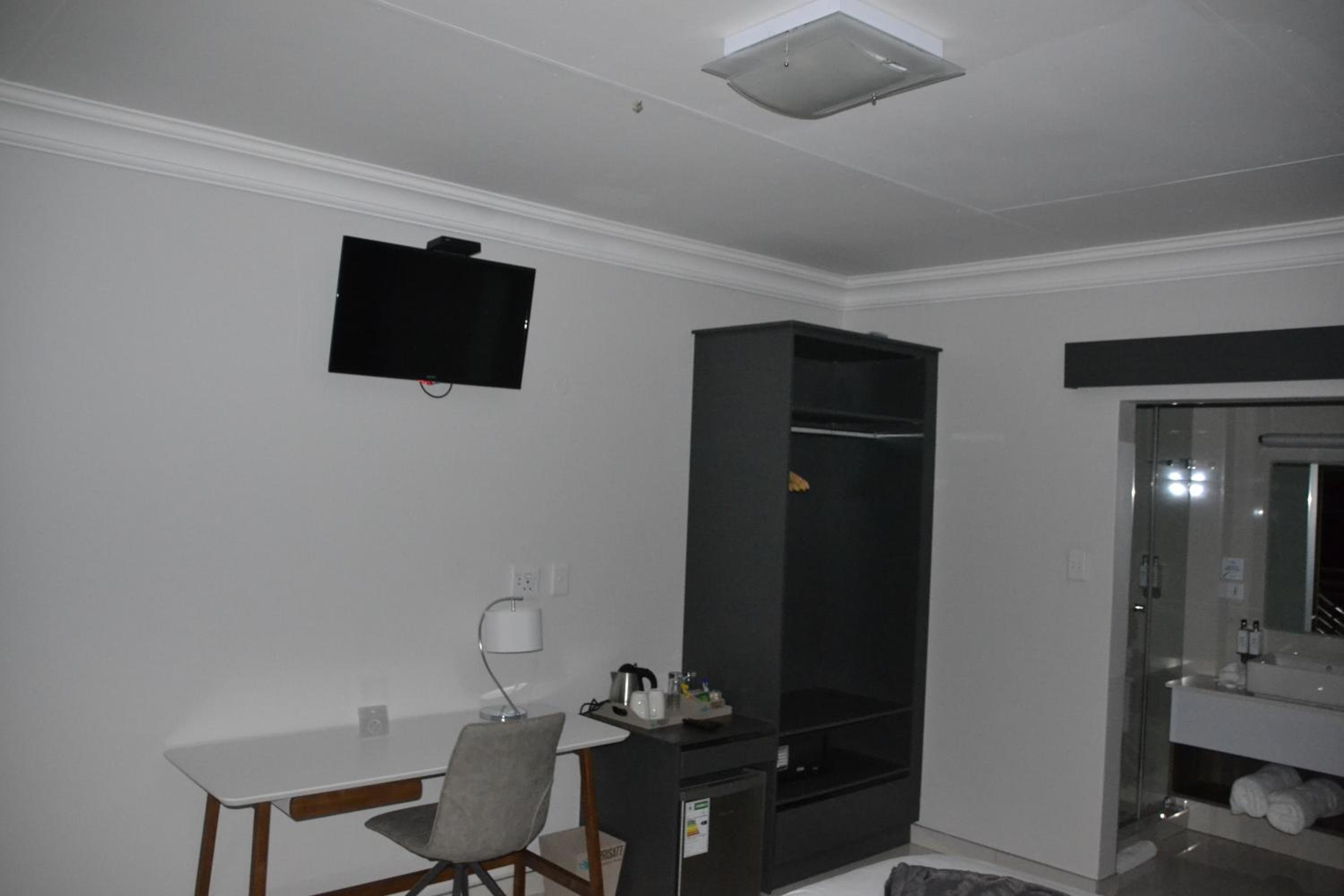 Queen Room - Photo 4