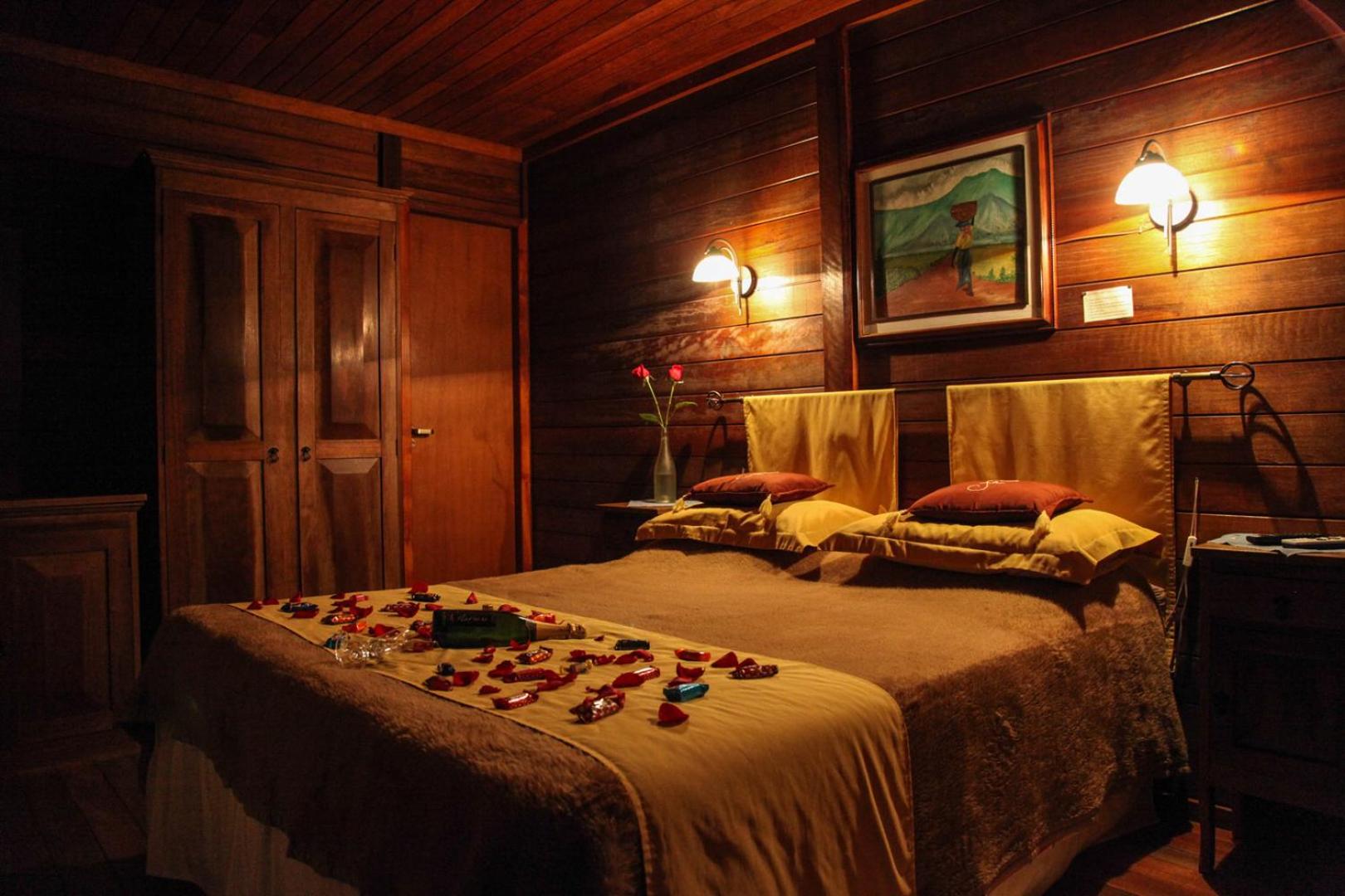 Double Room with Spa Bath photo 1