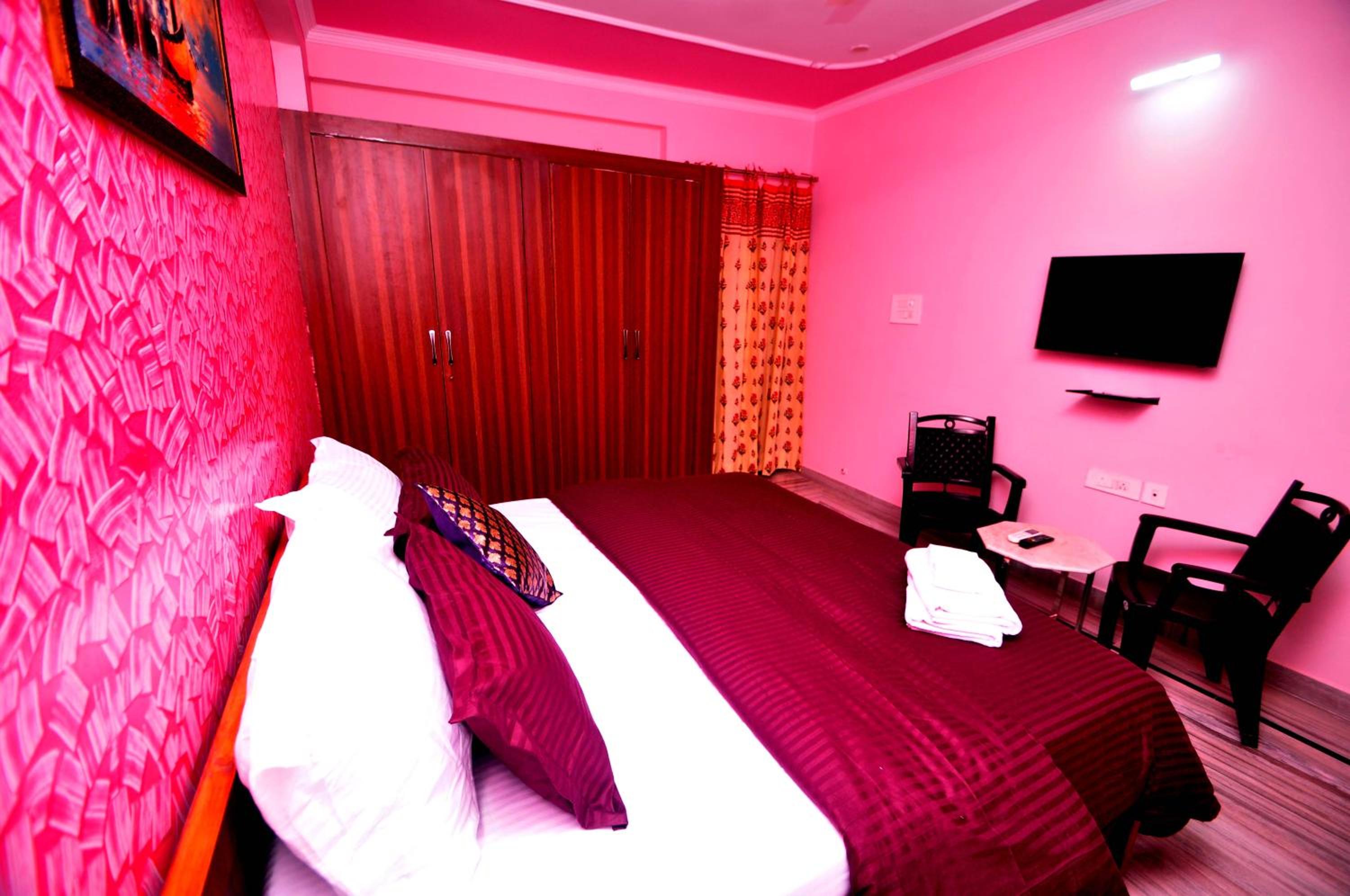 Standard Double Room - Photo 3