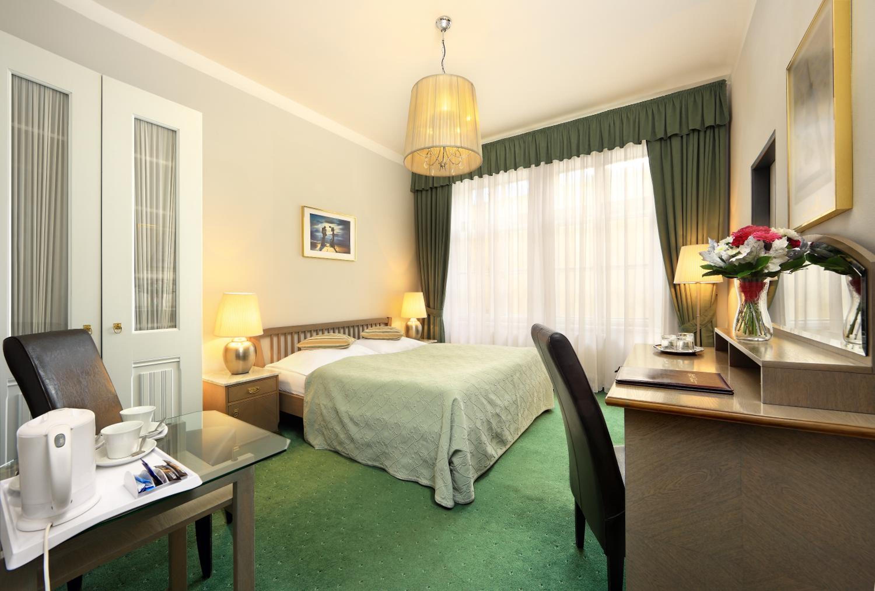 Suite (4 Adults) thumbnail 5