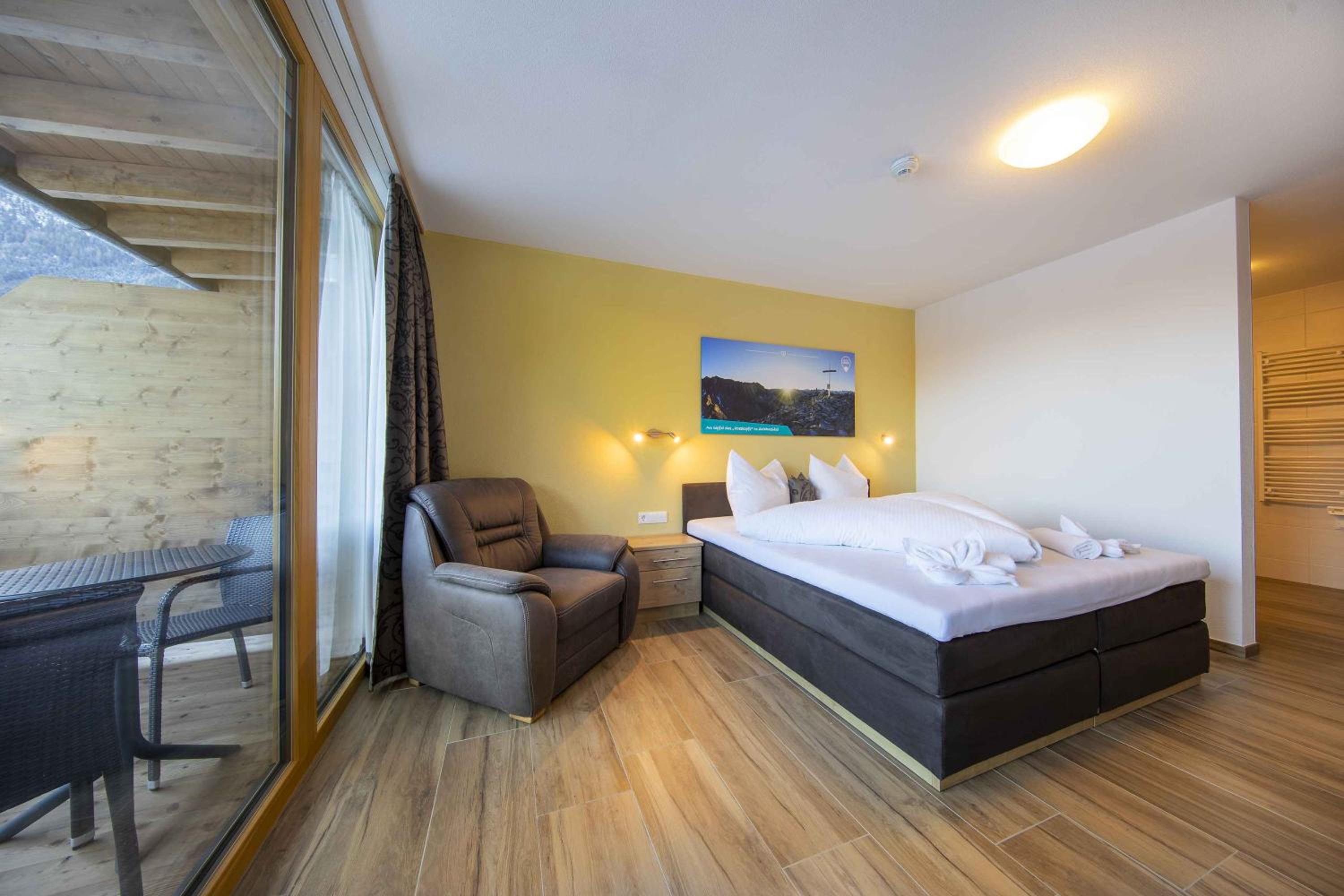 Double Room - Photo 6