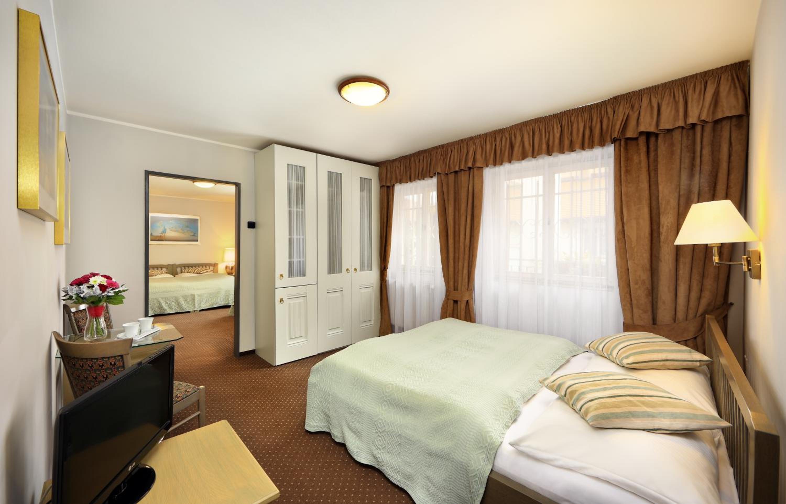 Suite (4 Adults)