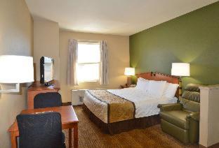 Standard King Room photo 1