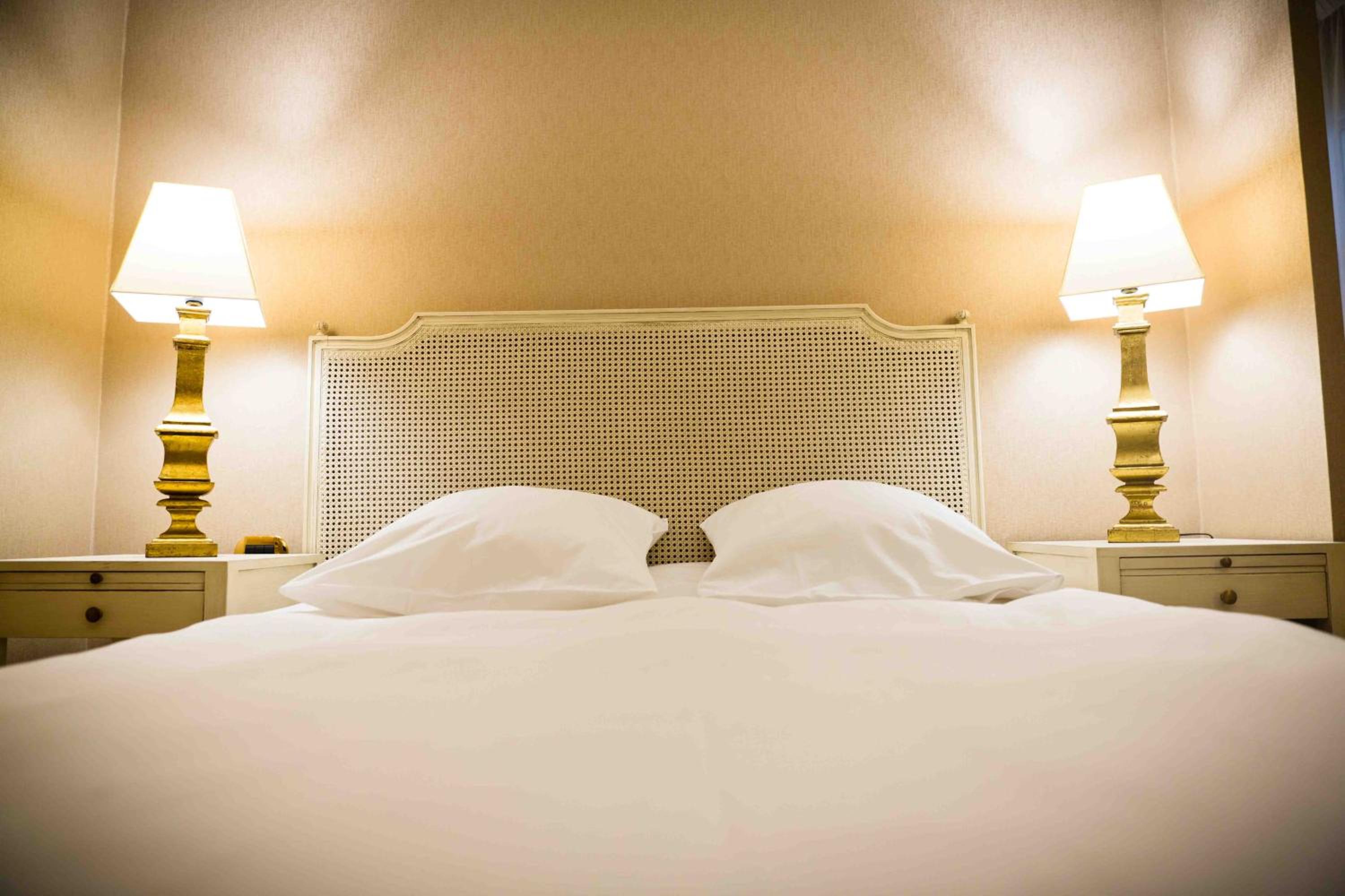 Double Room thumbnail 6