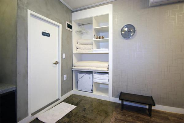 Twin Room - Photo 23