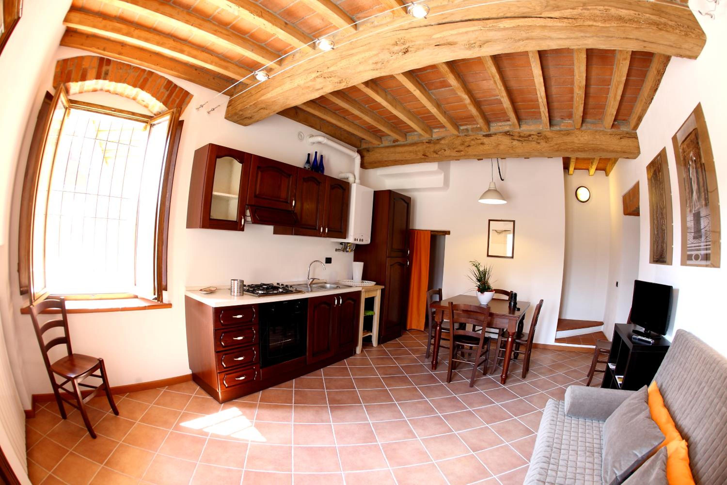 Suite - Photo 25