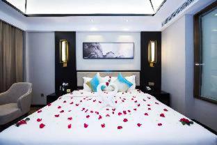 Deluxe Double Room - Photo 16