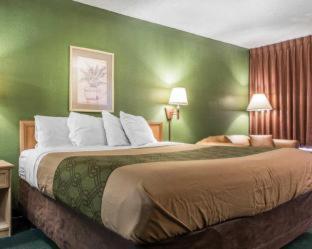 Quadruple Room - Non Smoking photo 3