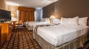 Queen Room with Two Queen Beds - Photo 1