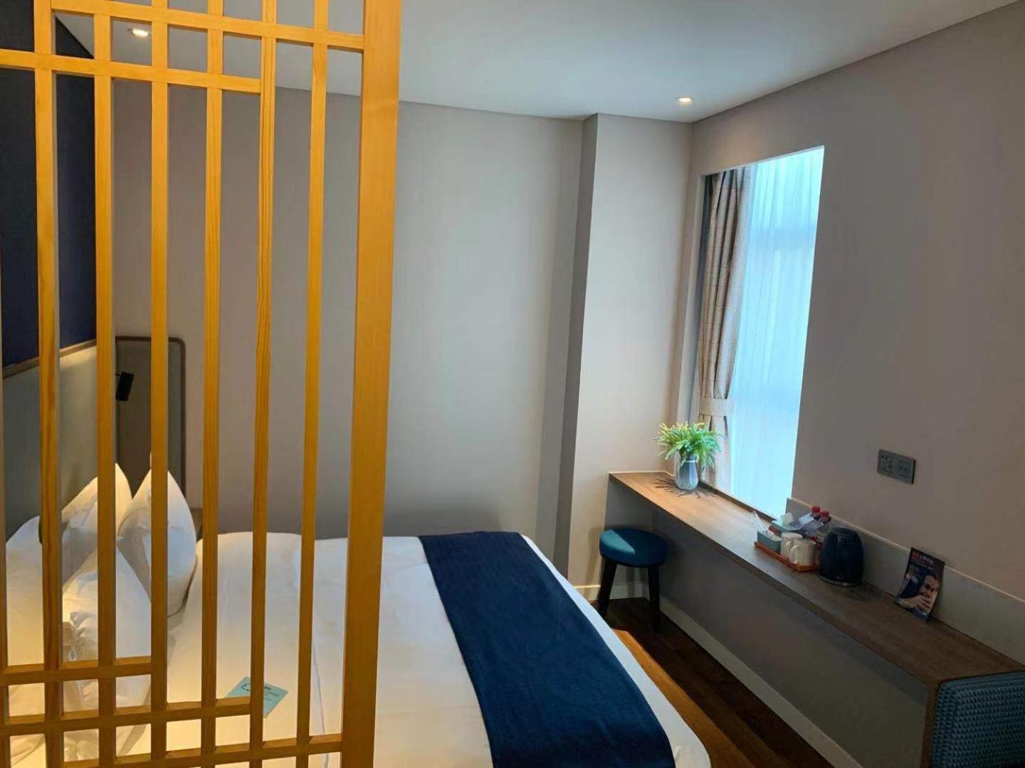 Specialty Room - Photo 1