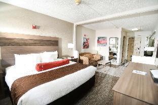 King Suite with Spa Bath - Non-Smoking - Photo 4