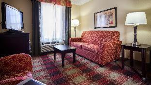 Family Room with Three Queen Beds - Non Smoking - Photo 2