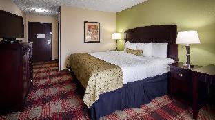 Family Room with Three Queen Beds - Non Smoking - Photo 3