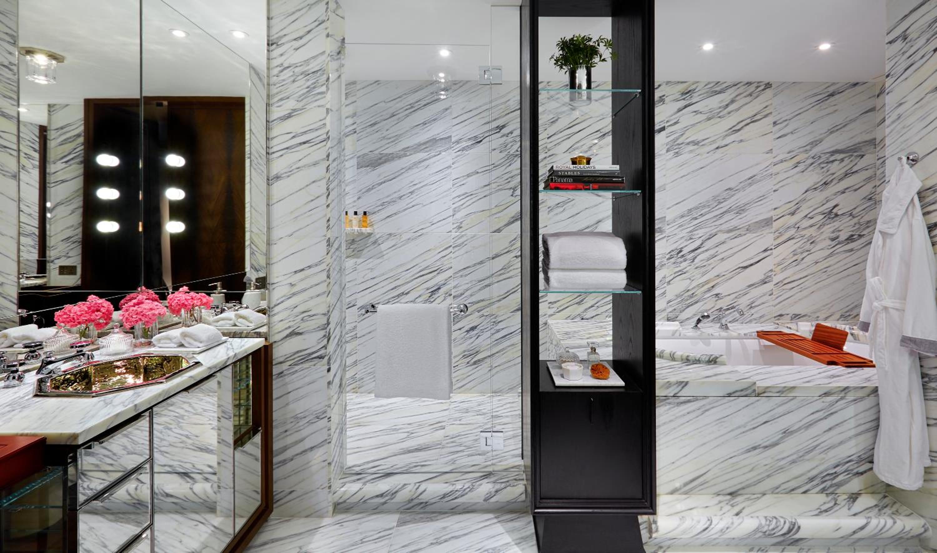 Rosewood Deluxe 2-Bedroom with Harbor View