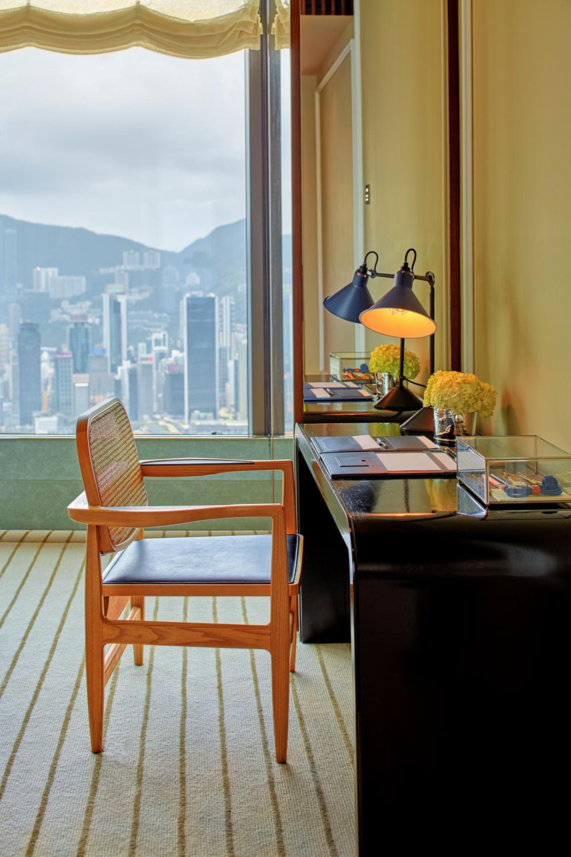 Rosewood Deluxe 3-Bedroom Suite with Harbor View