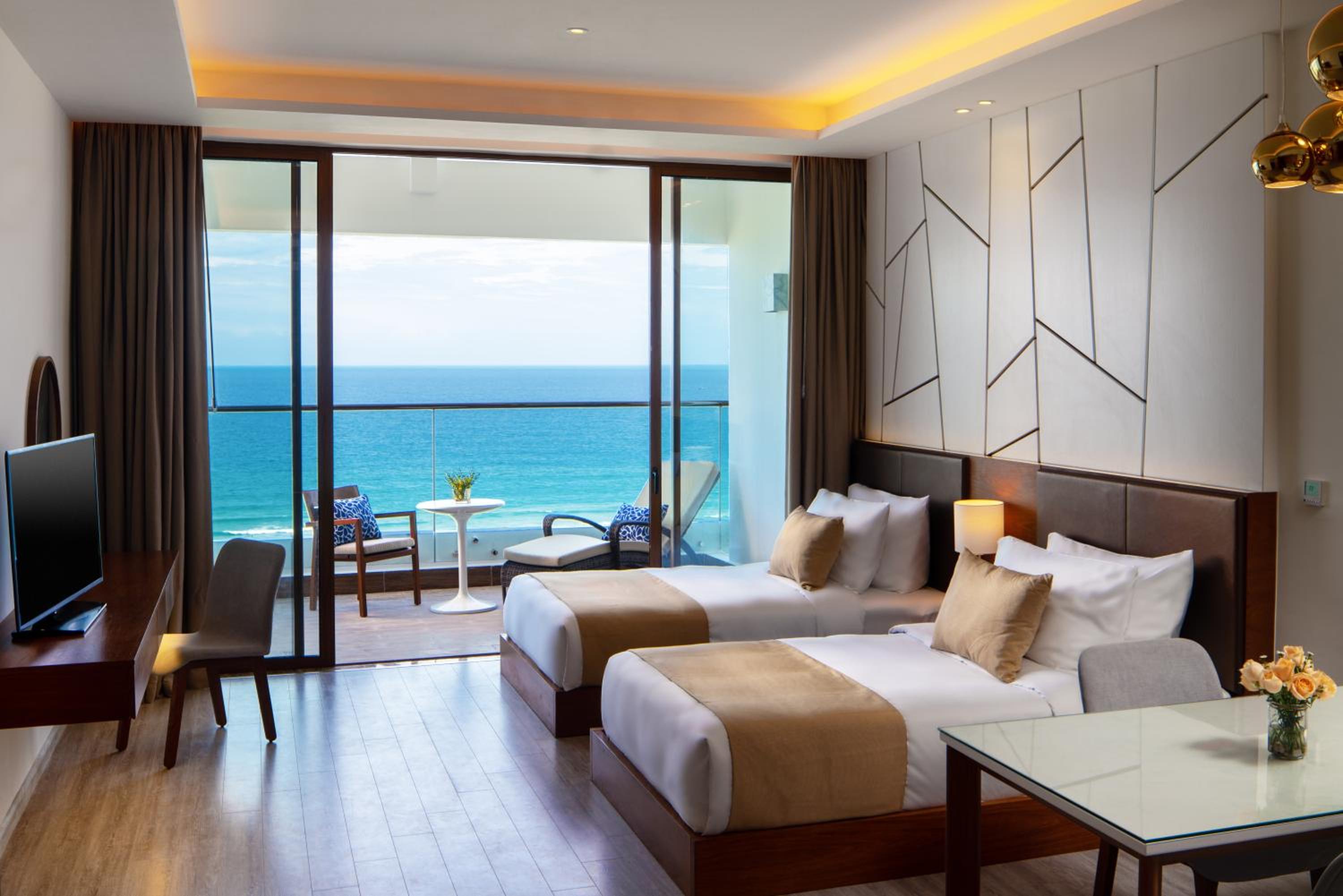 Interconnected Twin Studio with Sea View - Photo 2