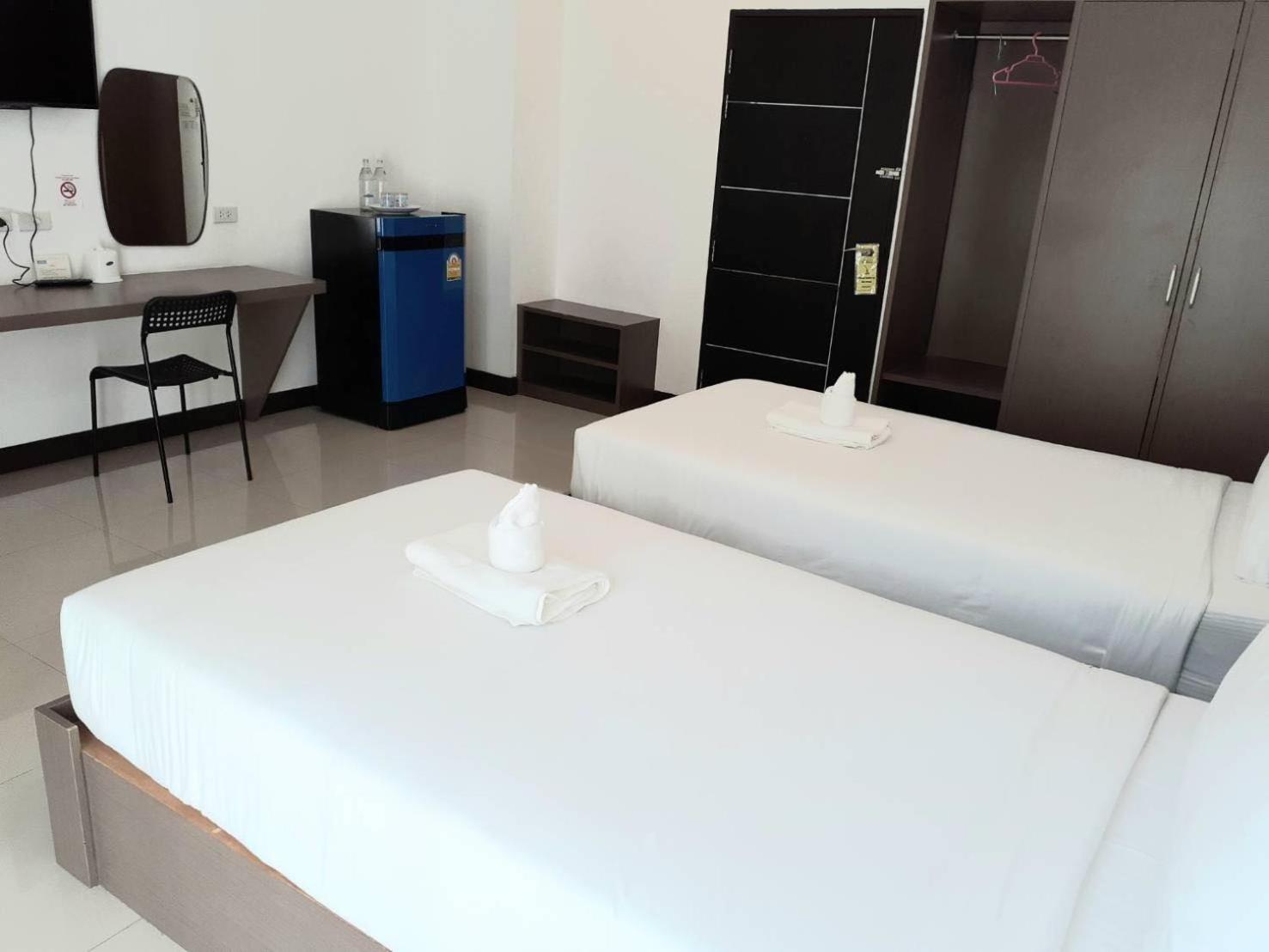 Deluxe Twin Room with Balcony