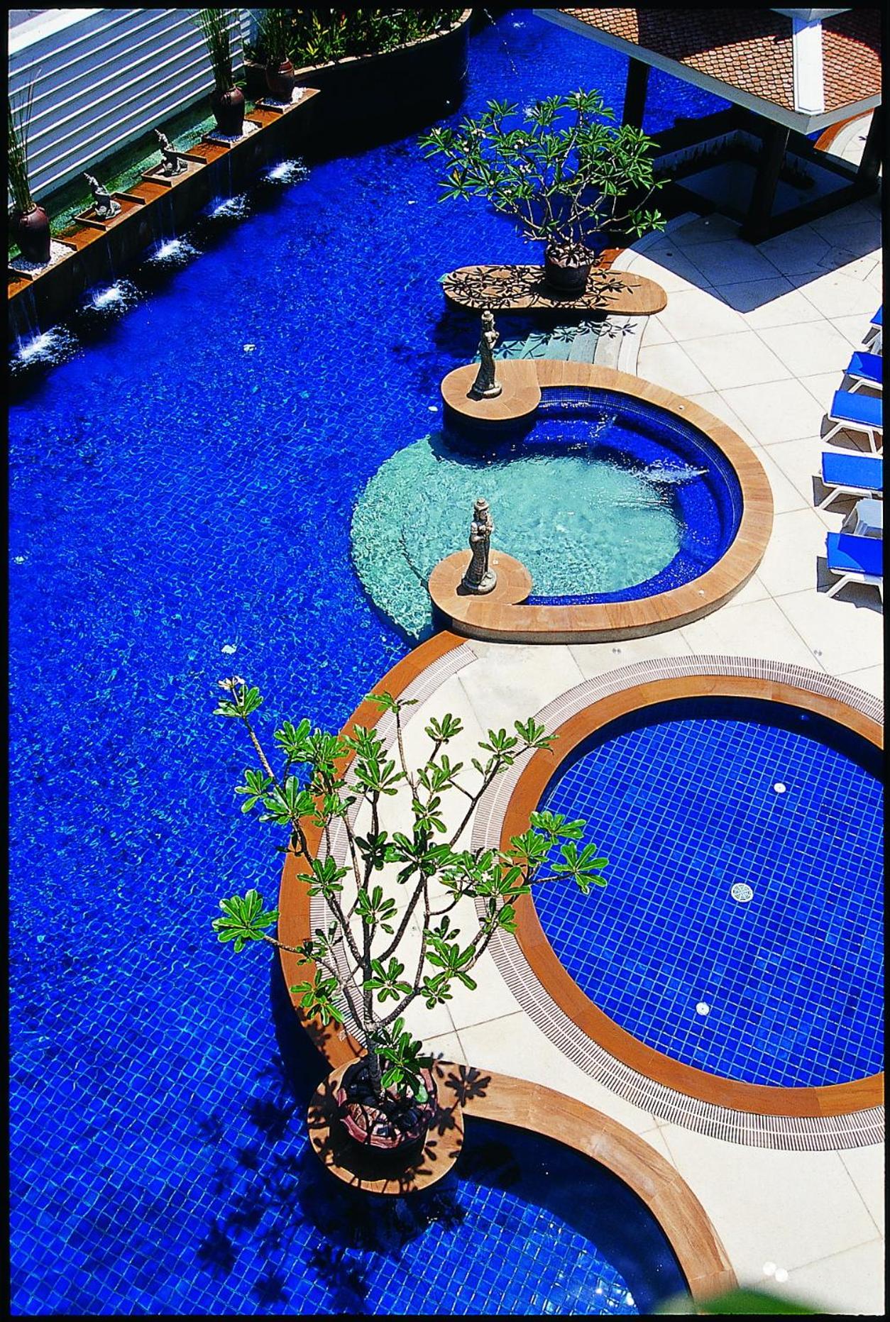 Deluxe Double or Twin Room with Pool View - Photo 5