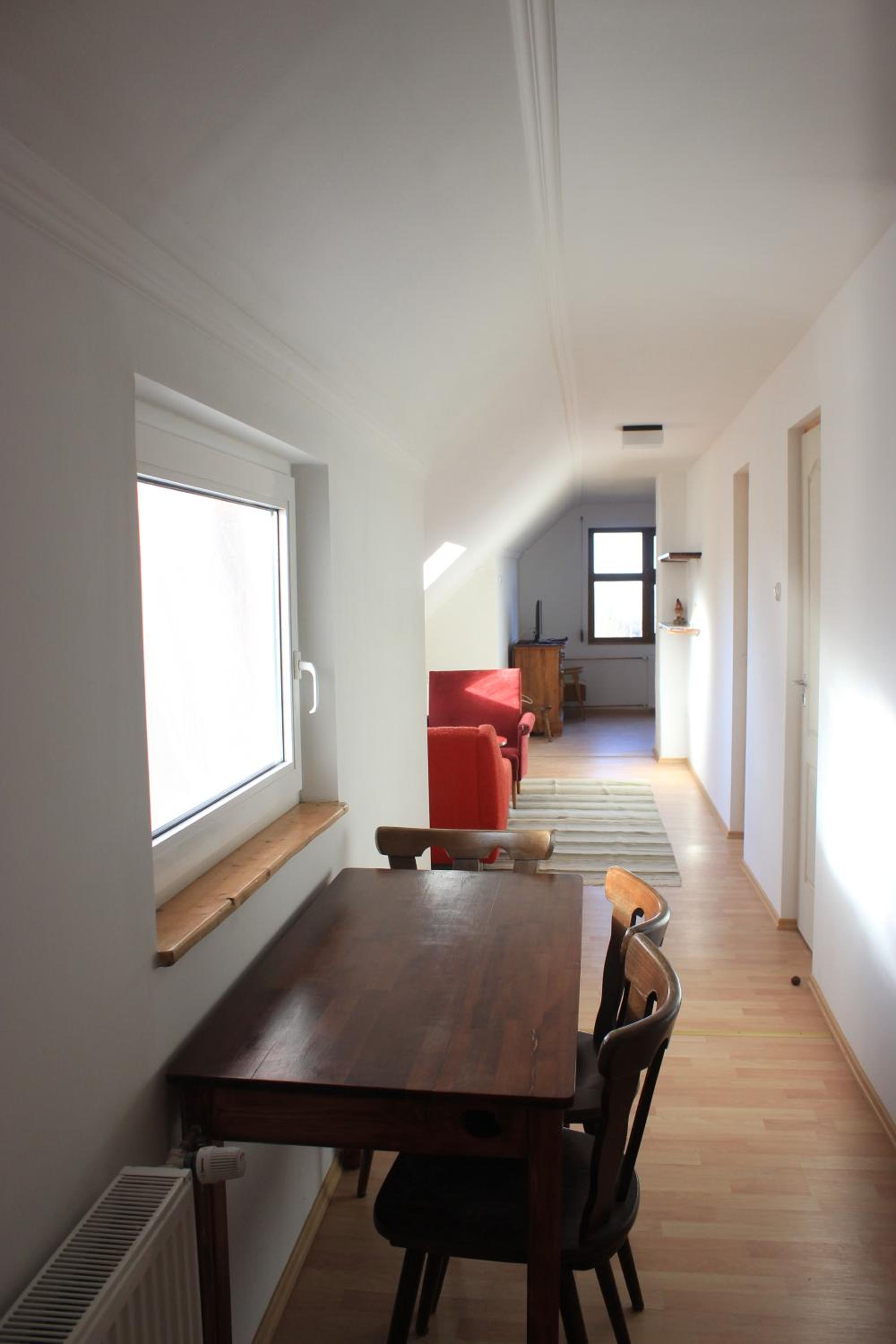 One-Bedroom Apartment - Photo 1