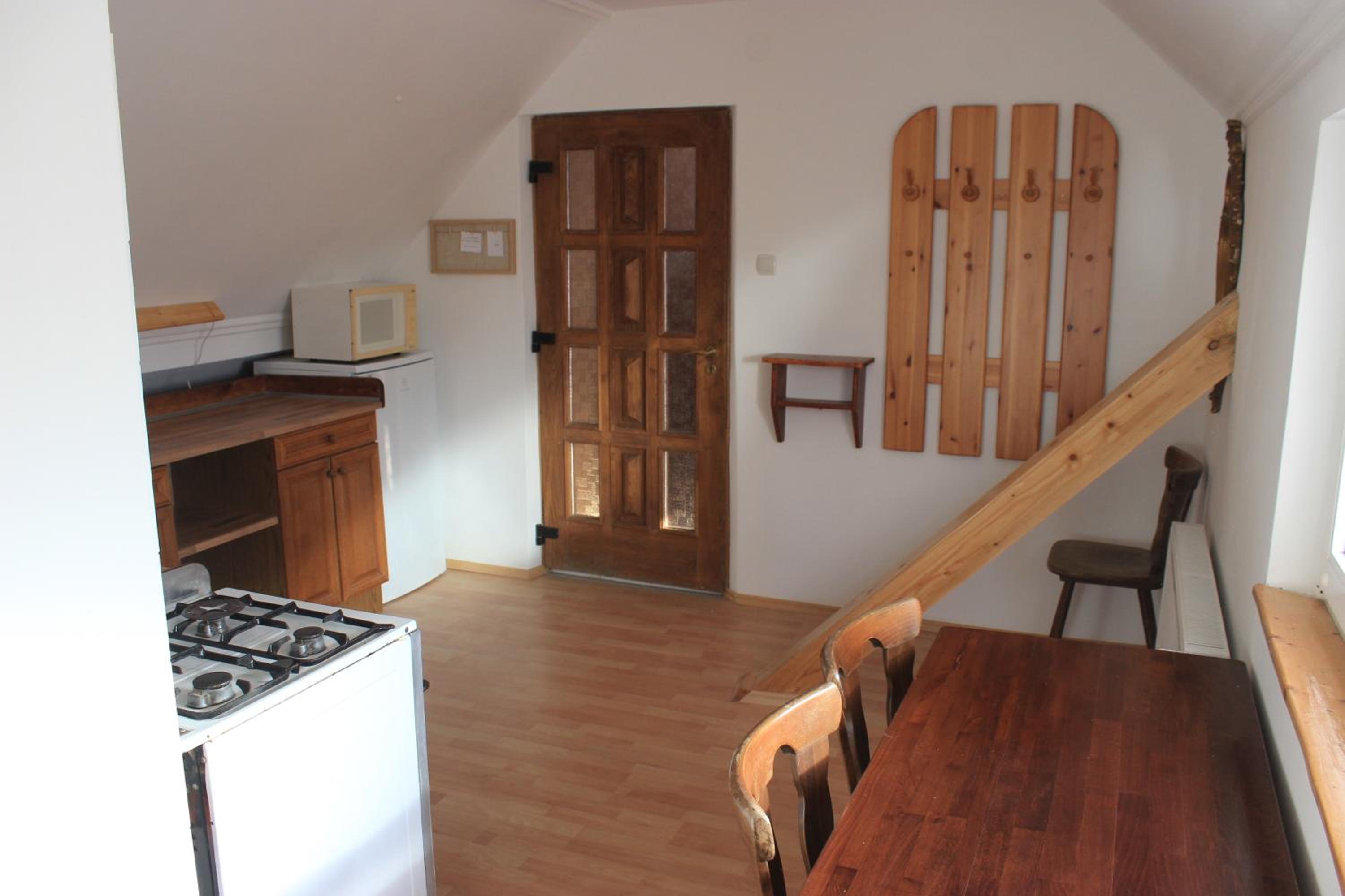 One-Bedroom Apartment - Photo 12