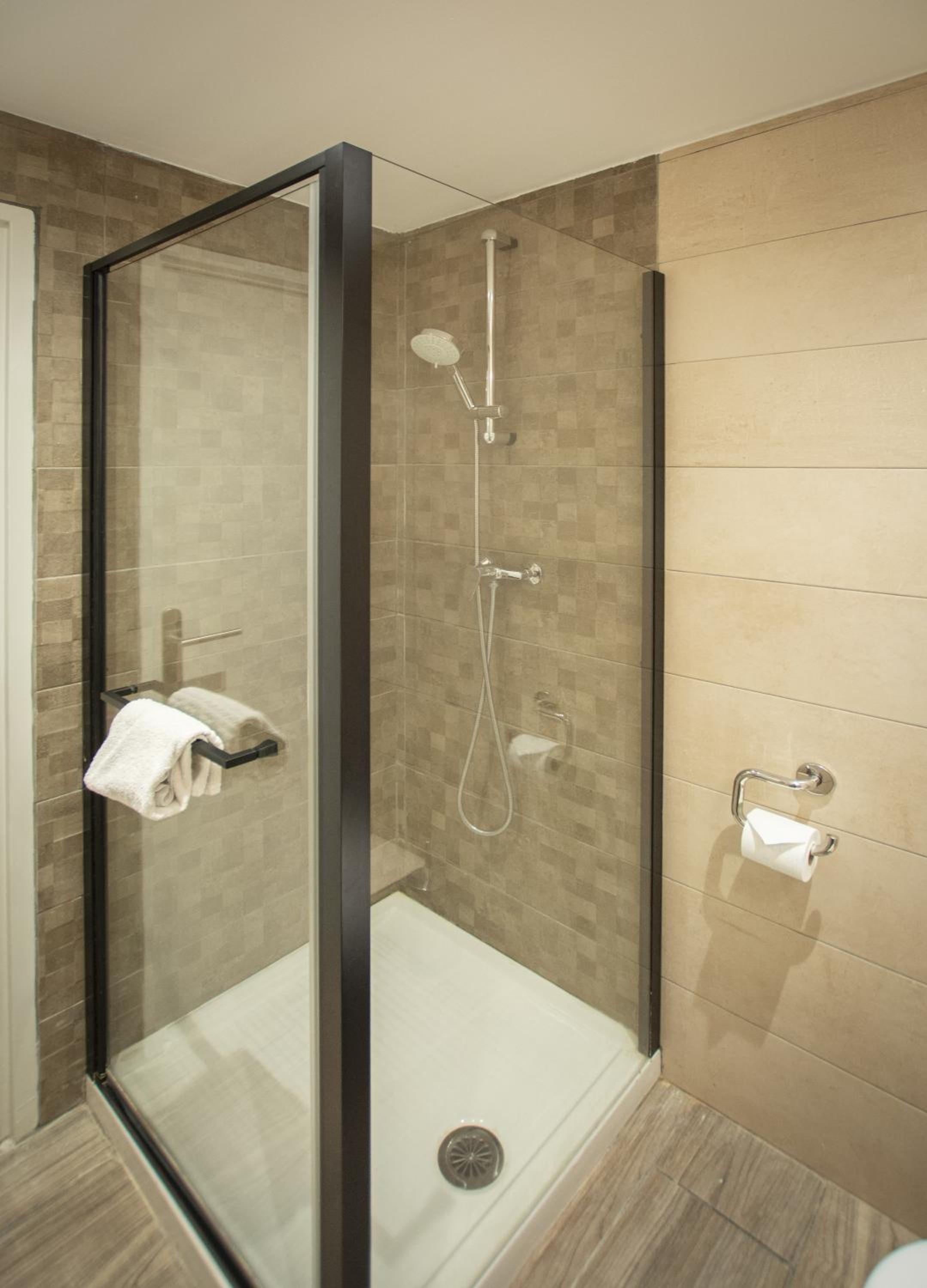 Double Room with Shower photo 3
