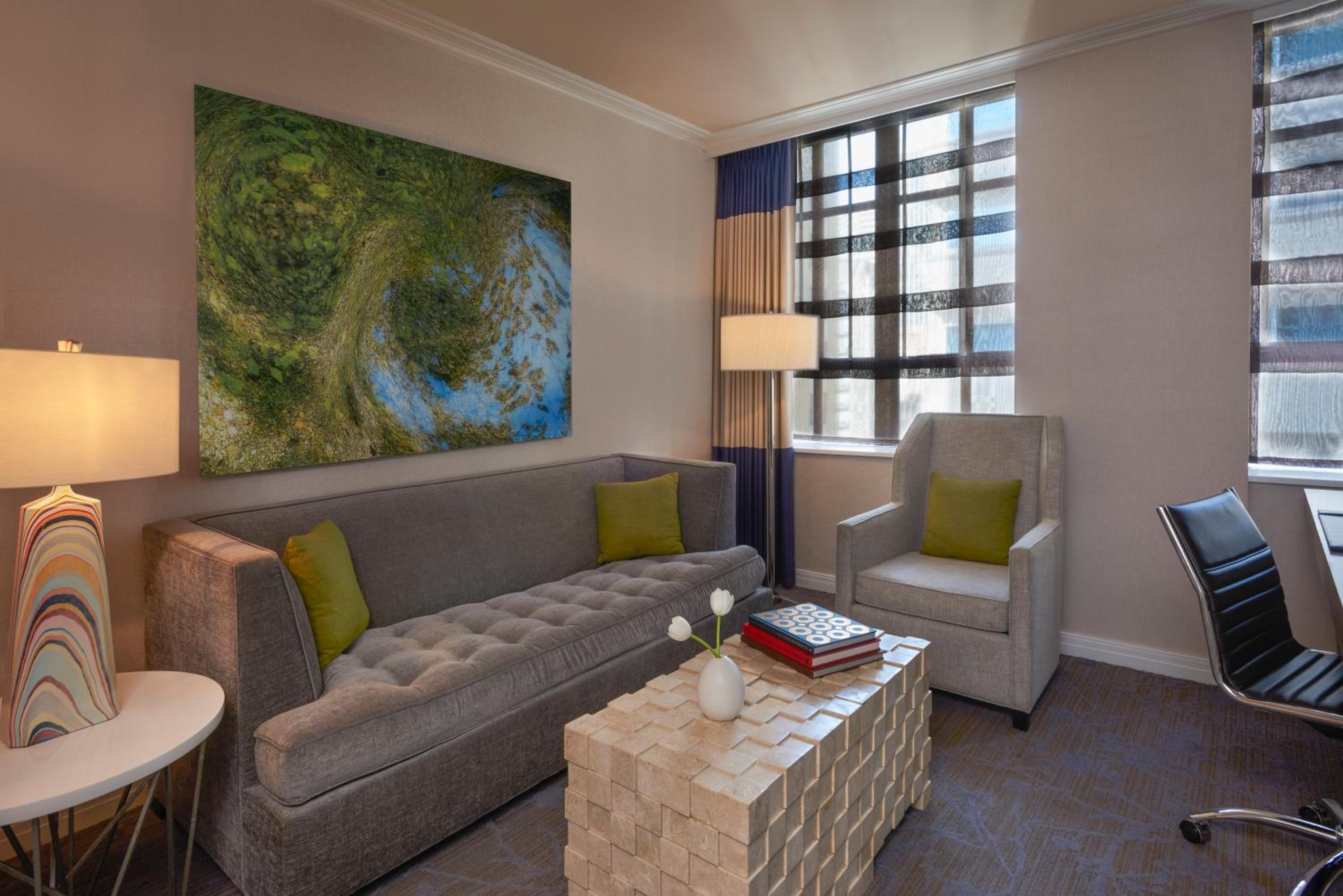 One-Bedroom Suite with Jetted Tub - Photo 3