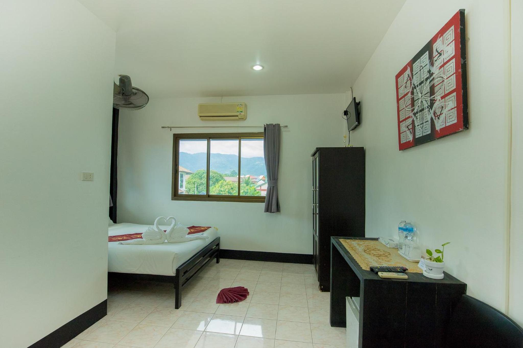 Budget Double Room photo 2