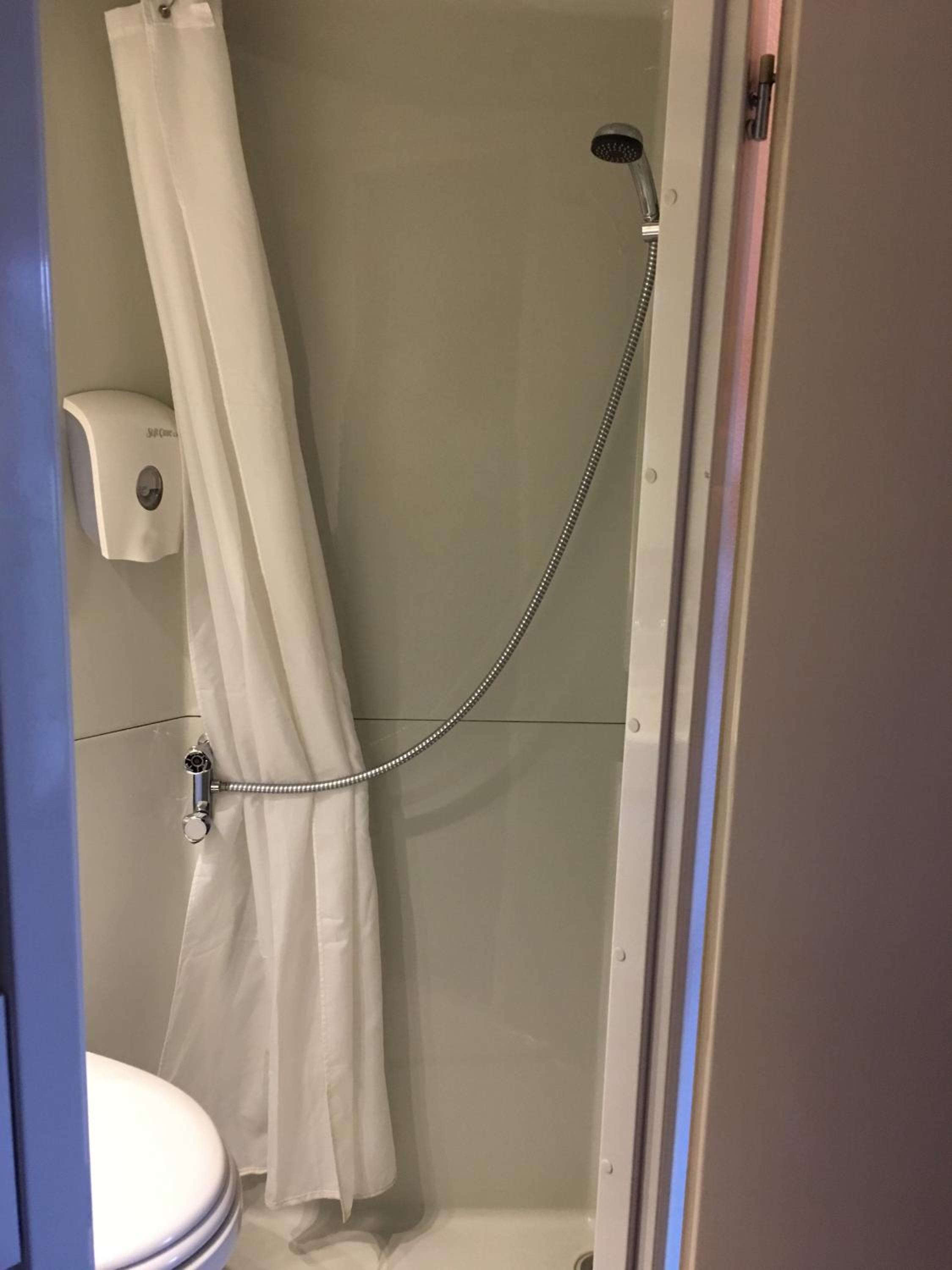 Double Room - Photo 18