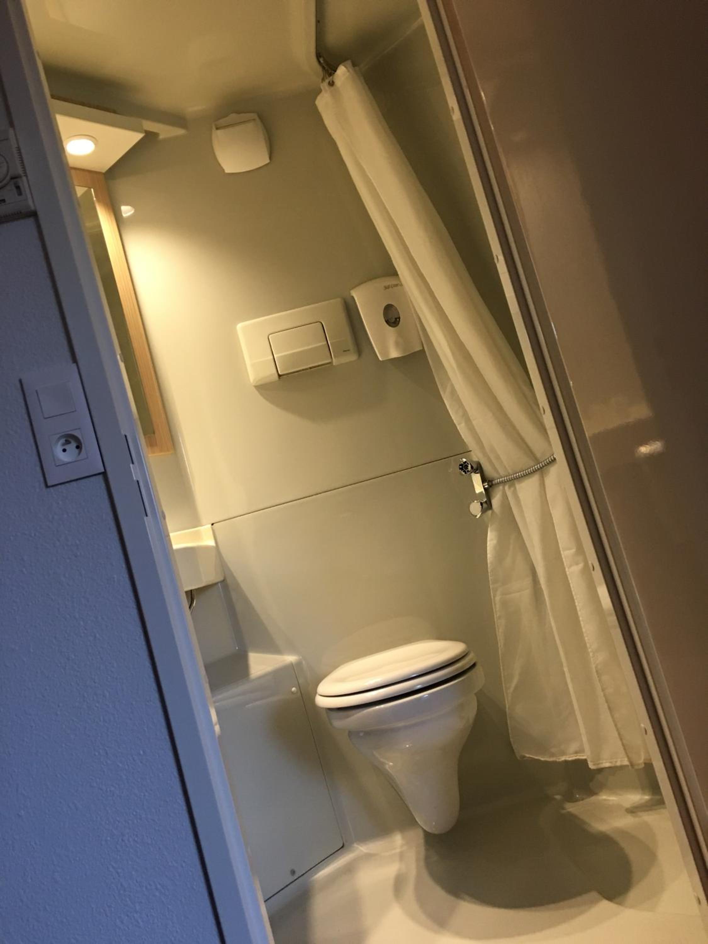 Triple Room - Photo 18
