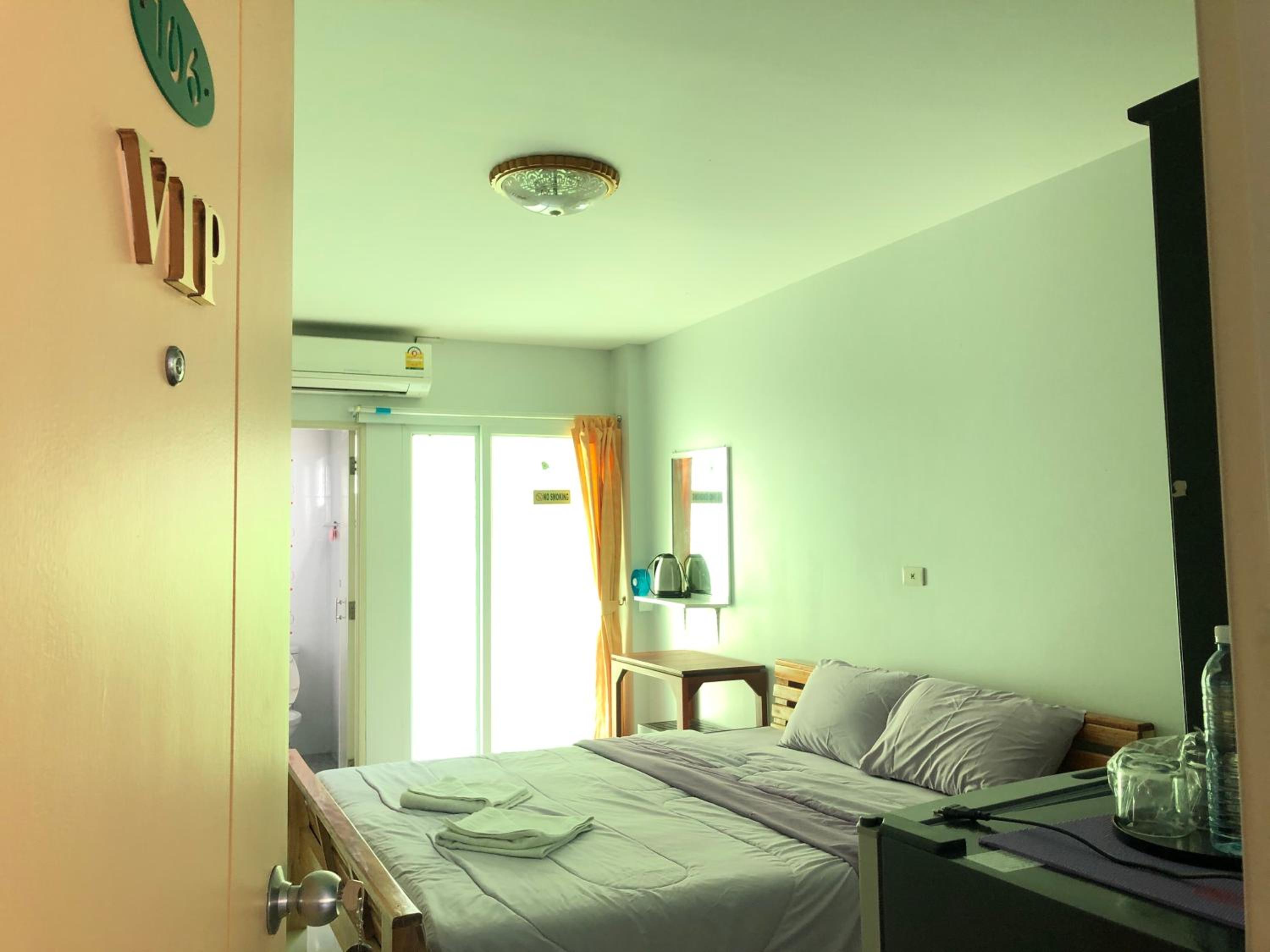 Deluxe Queen Room photo 3