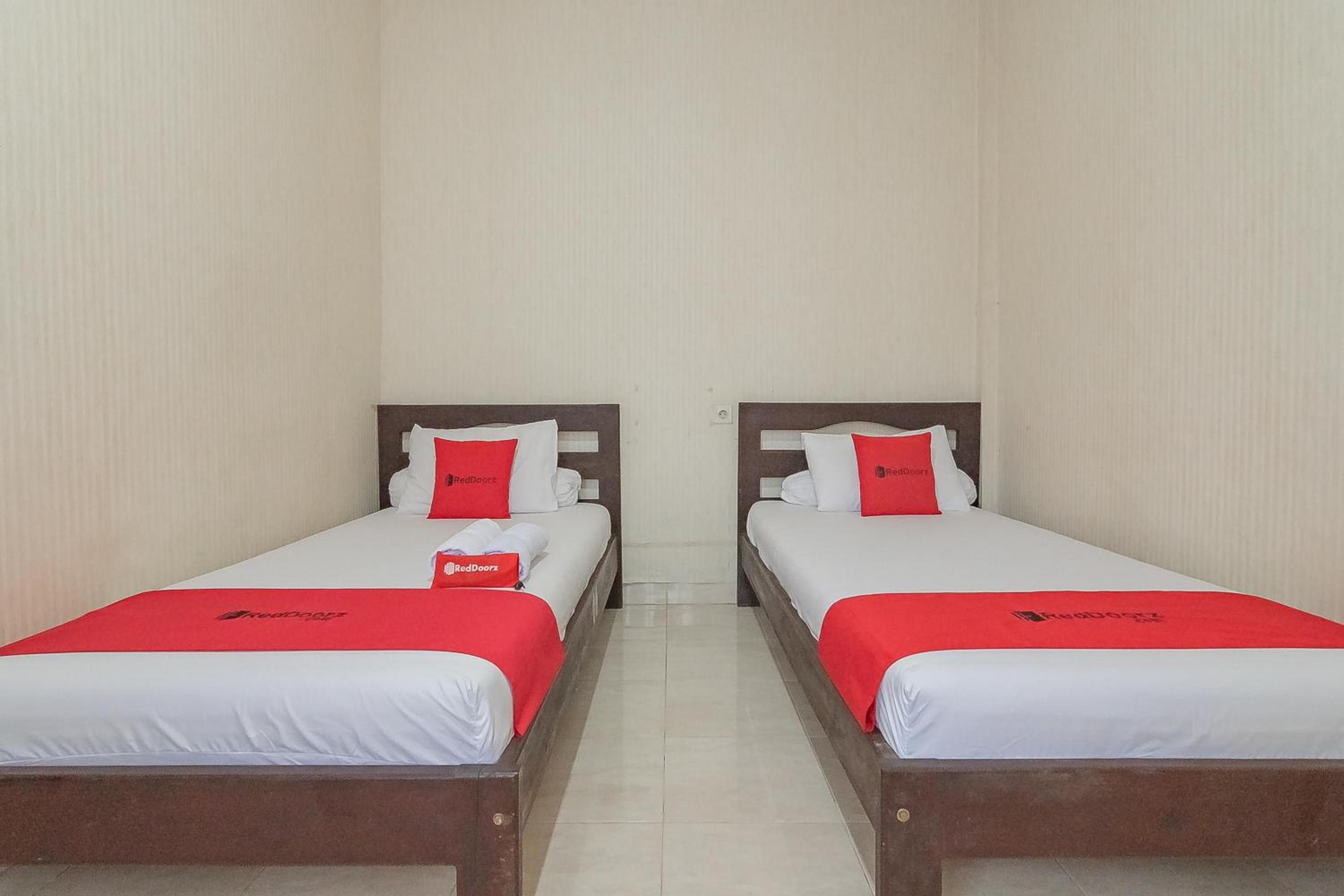 Twin Room - Photo 3