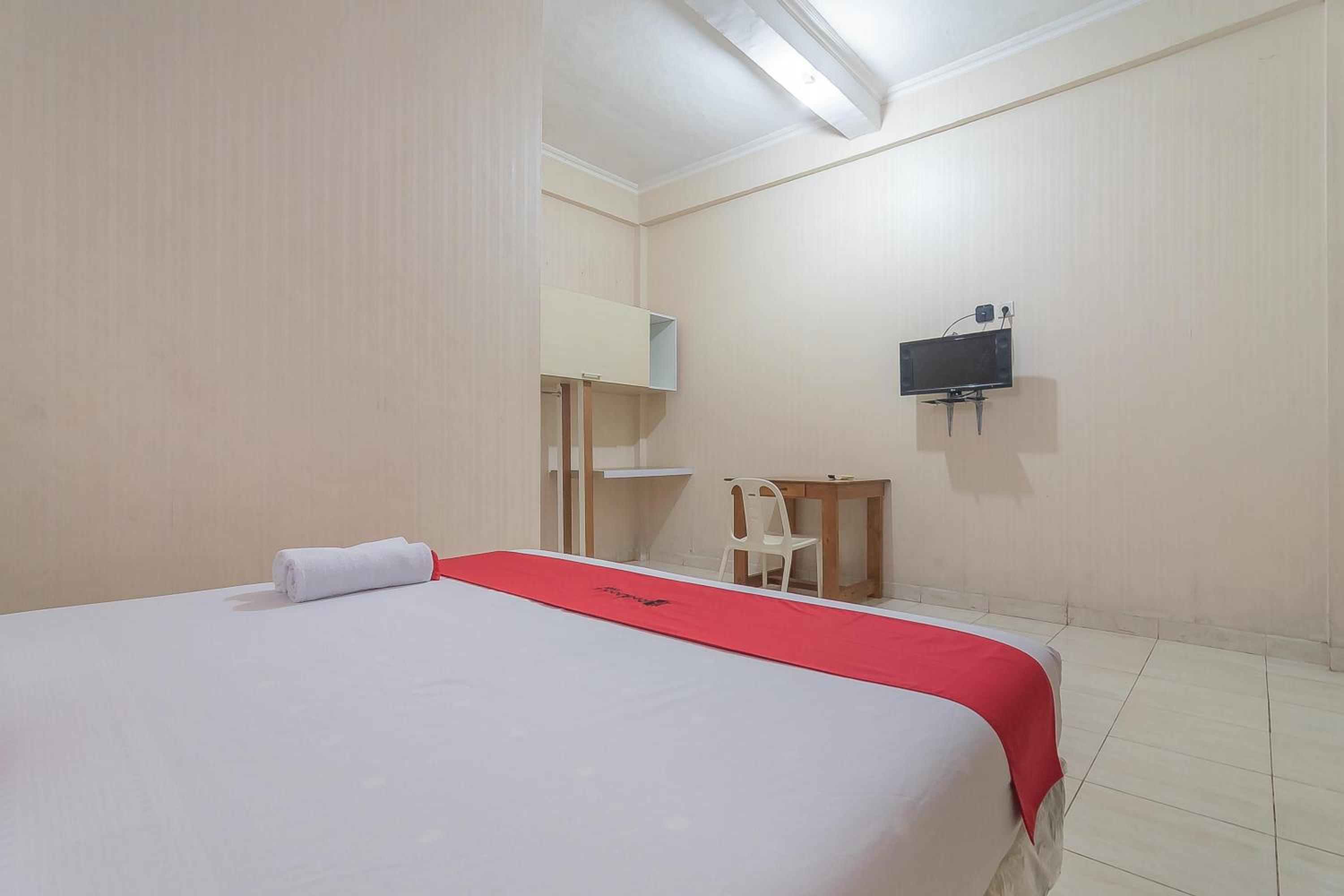 Double Room - Photo 6