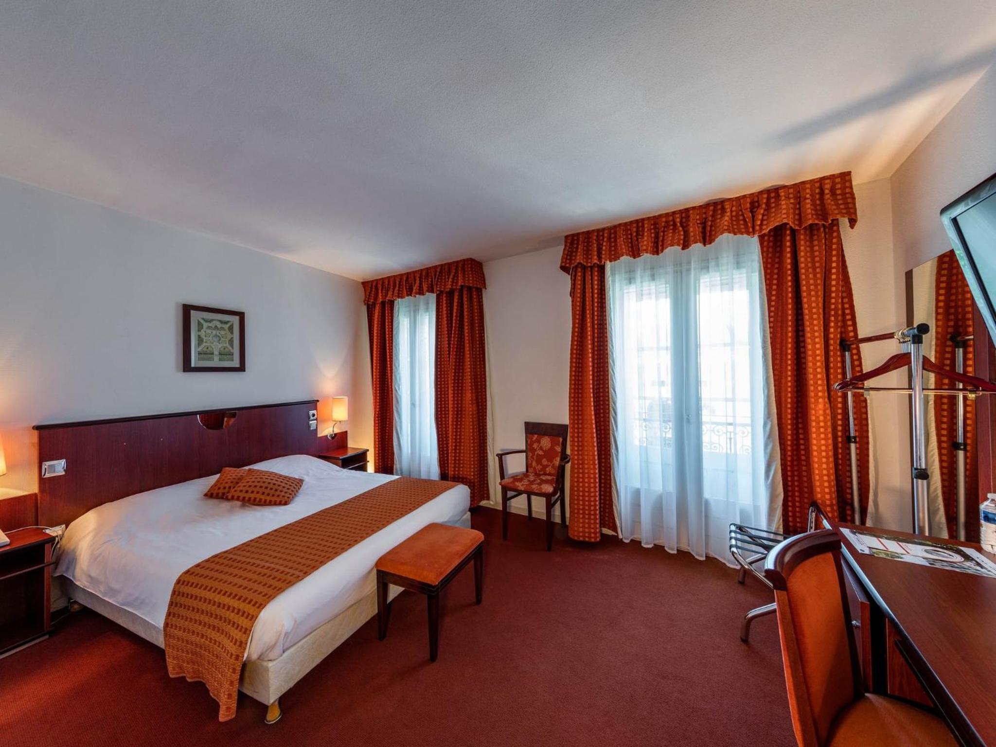 Double or Twin Room - Photo 4