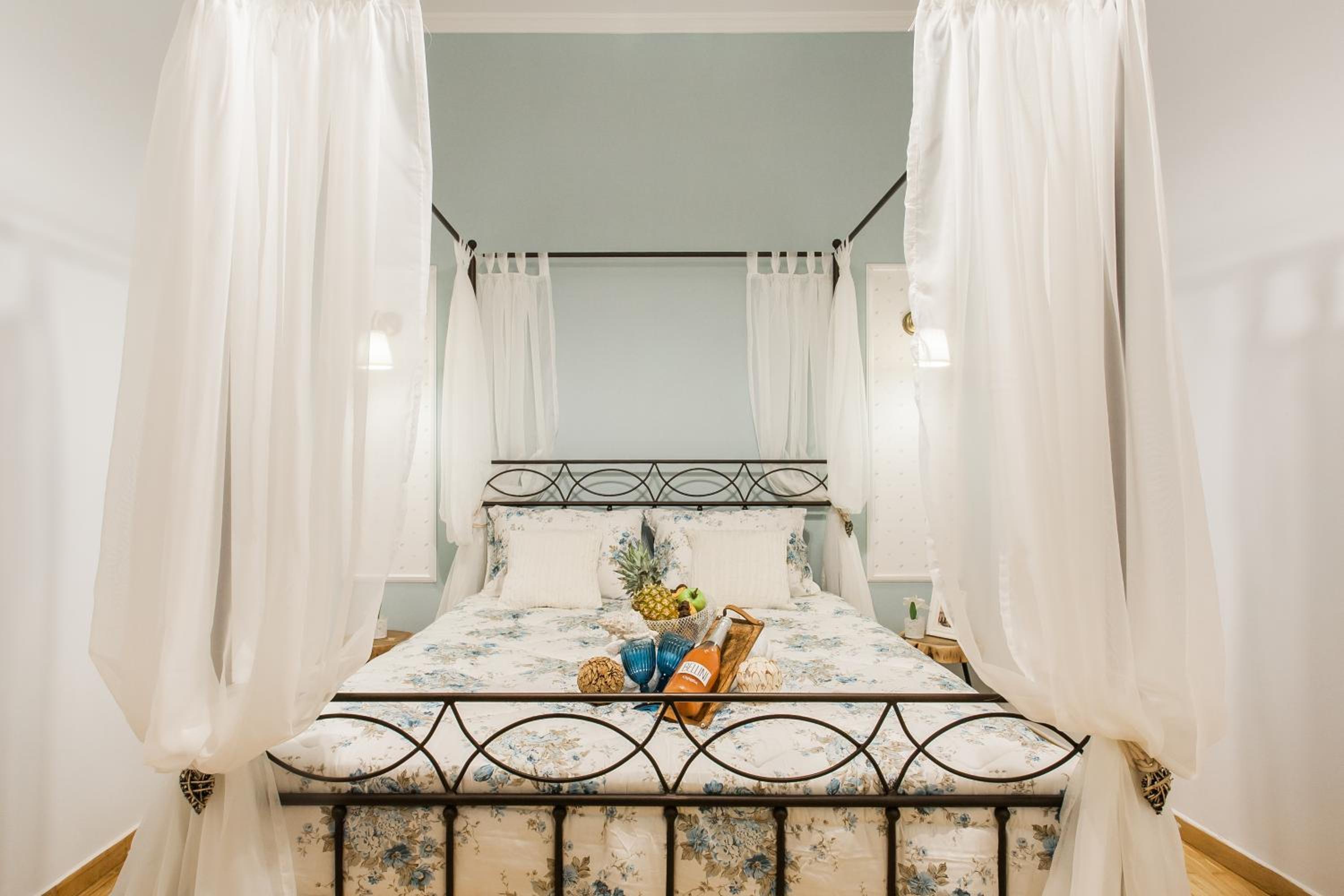 Double Room with Shared Bathroom