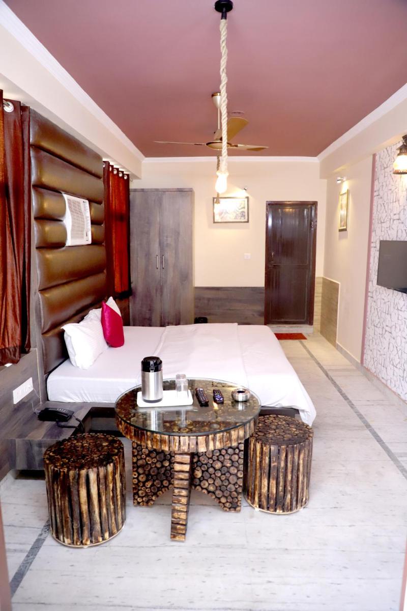 Deluxe Room - Photo 8