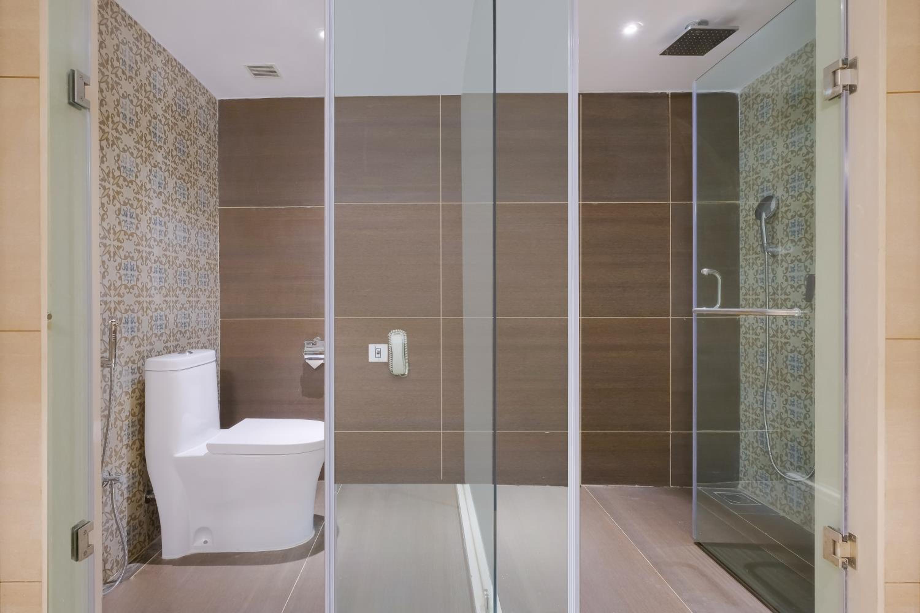 Fern Club Suite, with Bathtub, Balcony and City View - Photo 2
