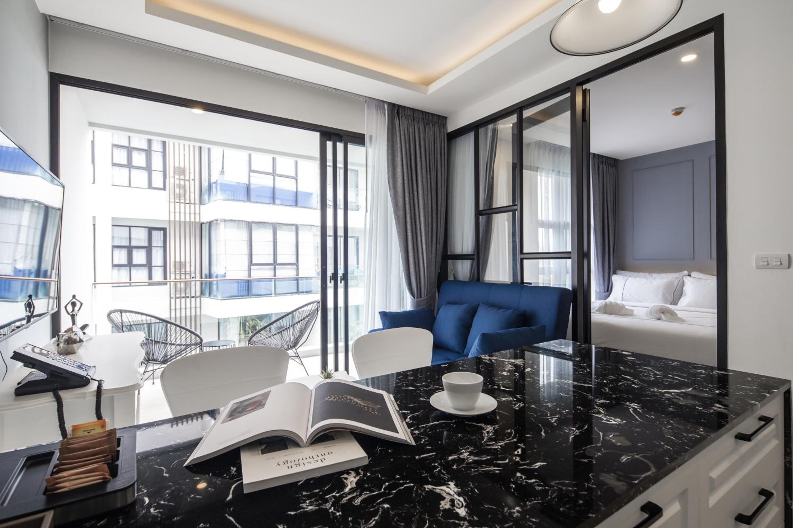 Deluxe Double or Twin Room with Pool View - Photo 1