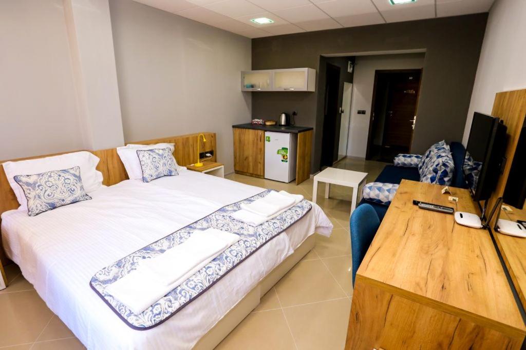 Standard Double Room photo 2