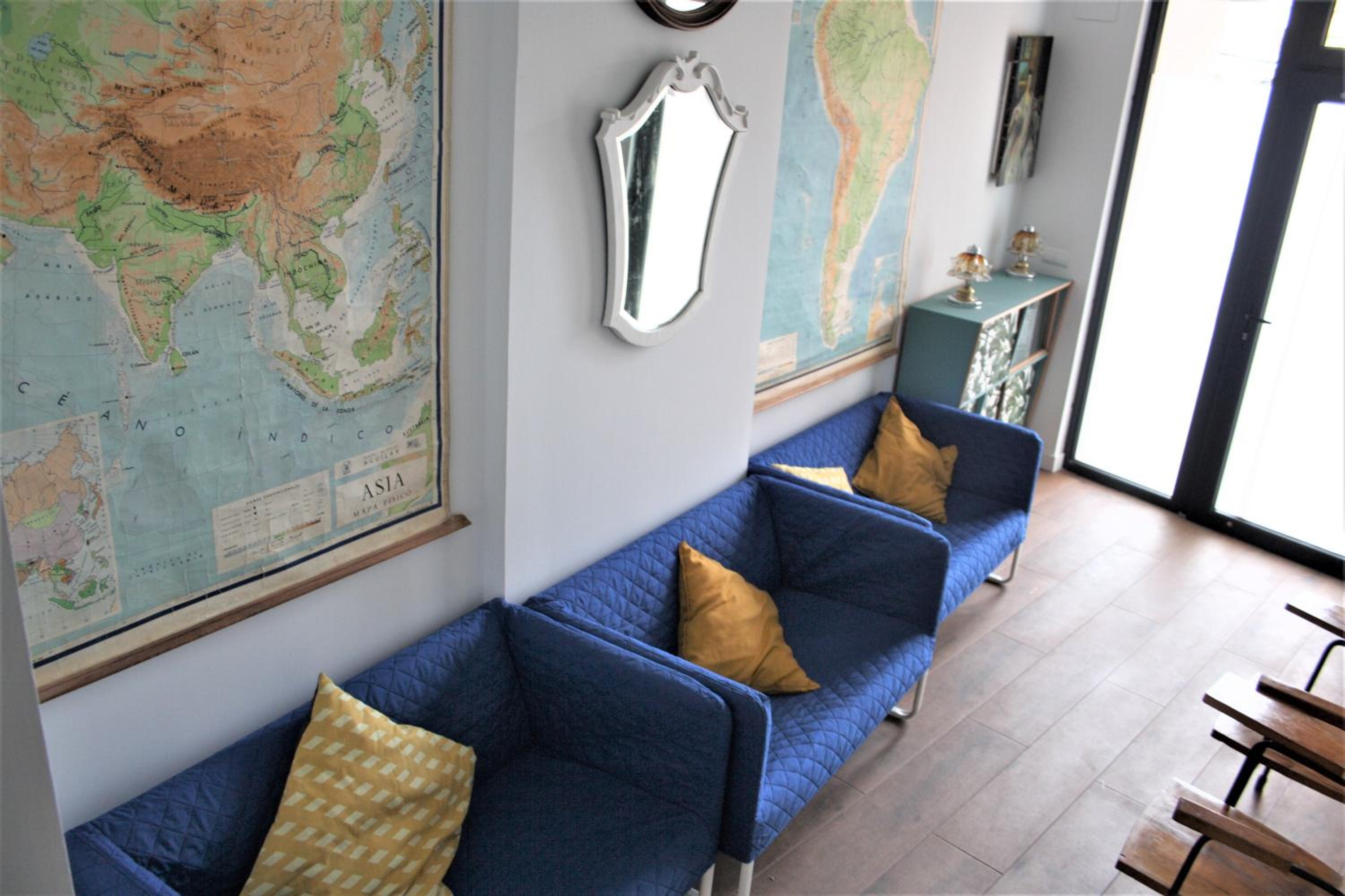 Family Room with Private Bathroom - Photo 3