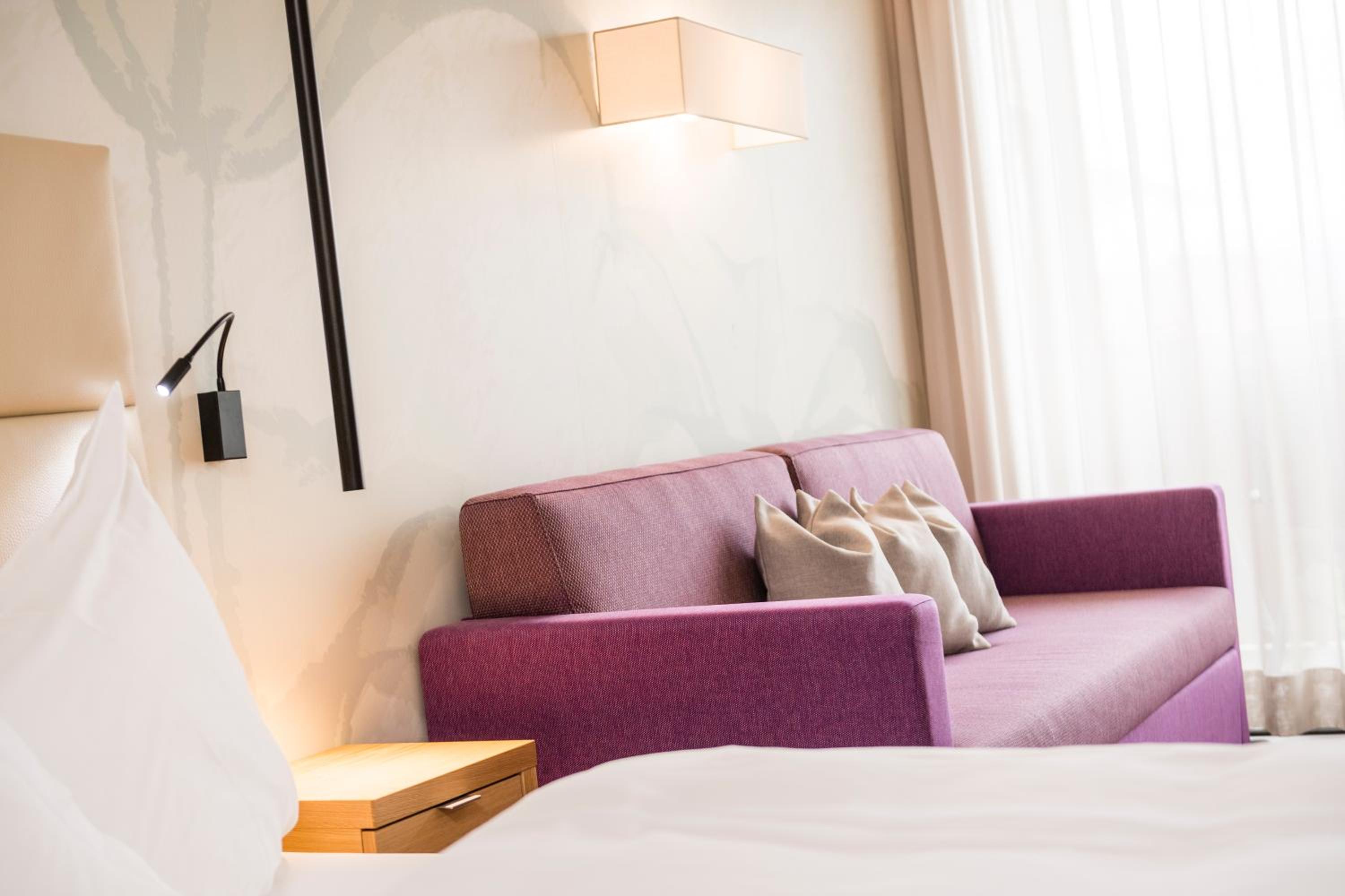 Deluxe Double Room with Balcony - Photo 2