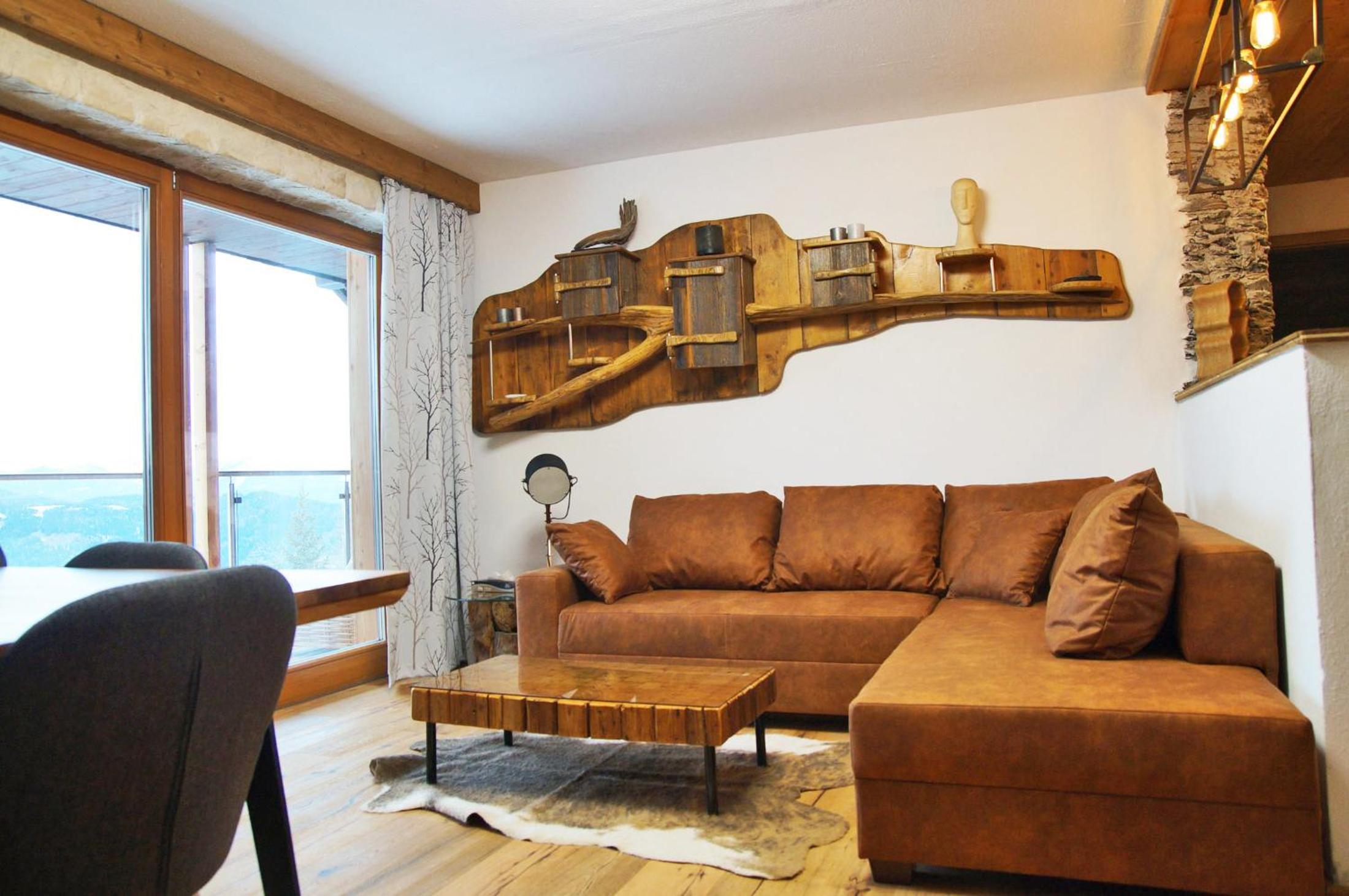 Apartment with Mountain View photo 3