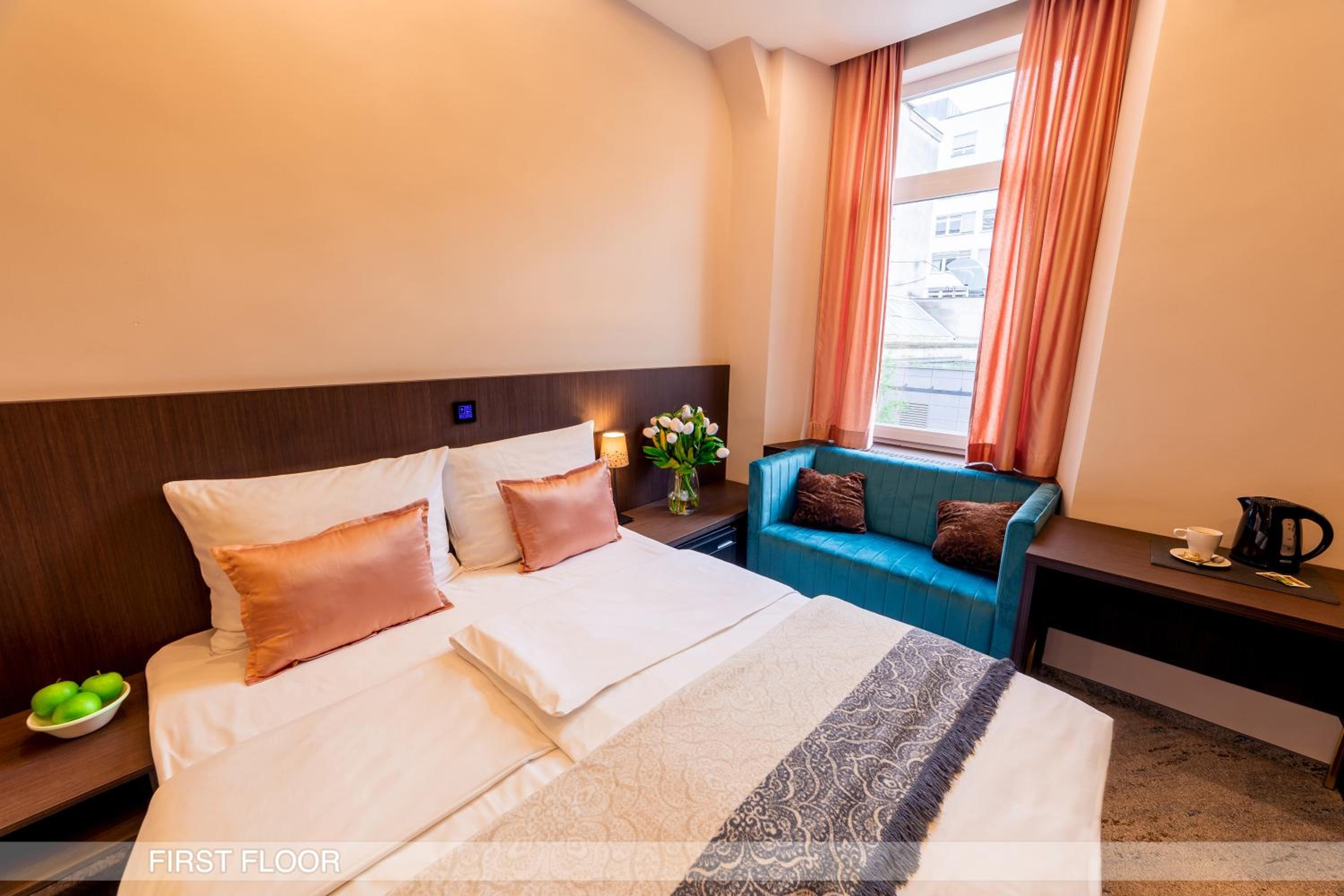 Single Room photo 3
